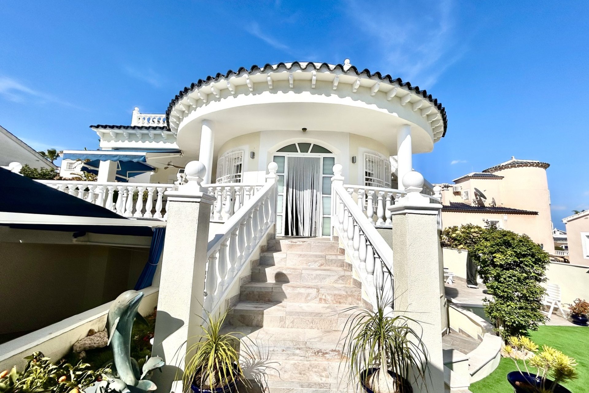 Resale - Villa -
Pinar de Campoverde - Inland