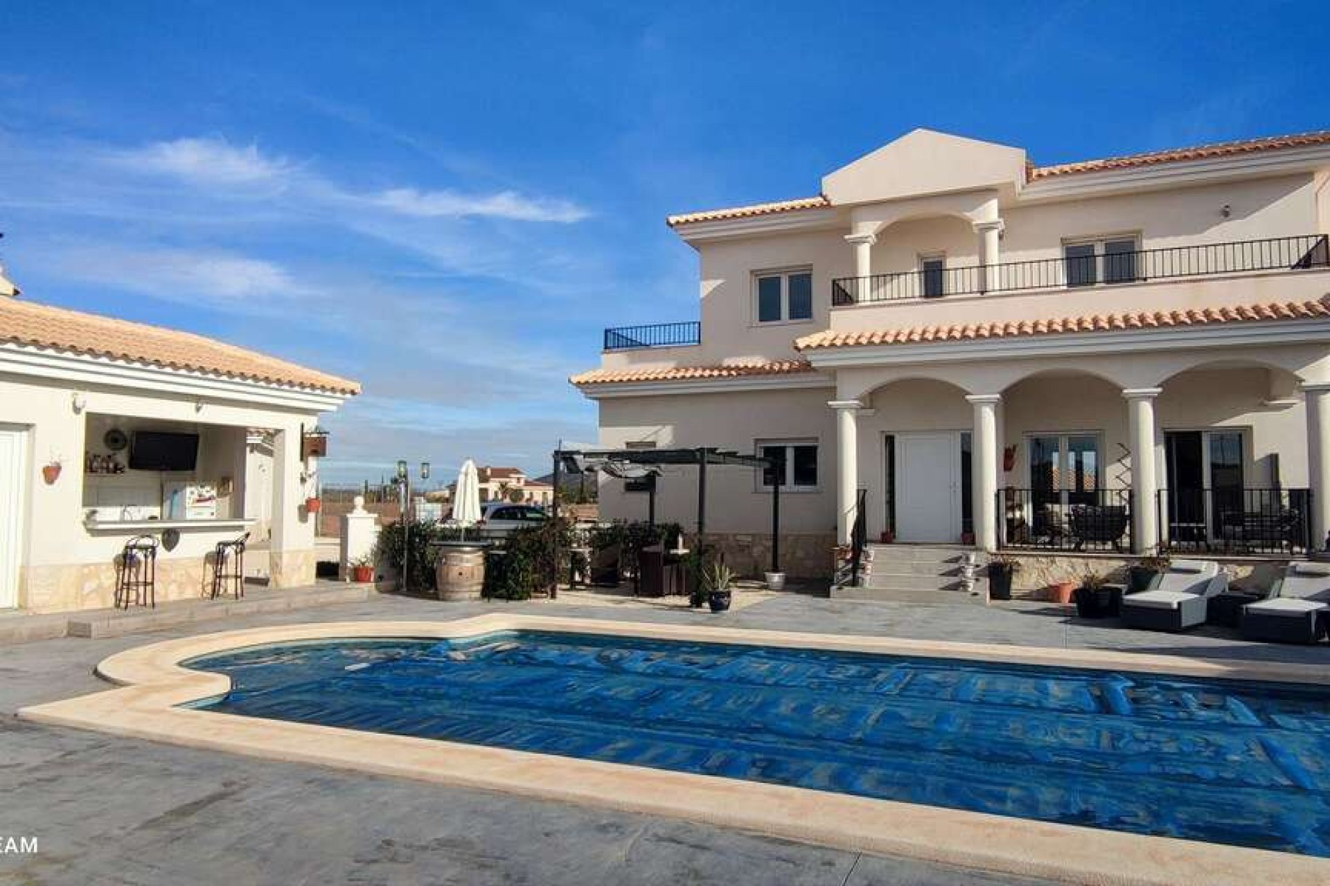 Resale - Villa -
Pinoso - Inland