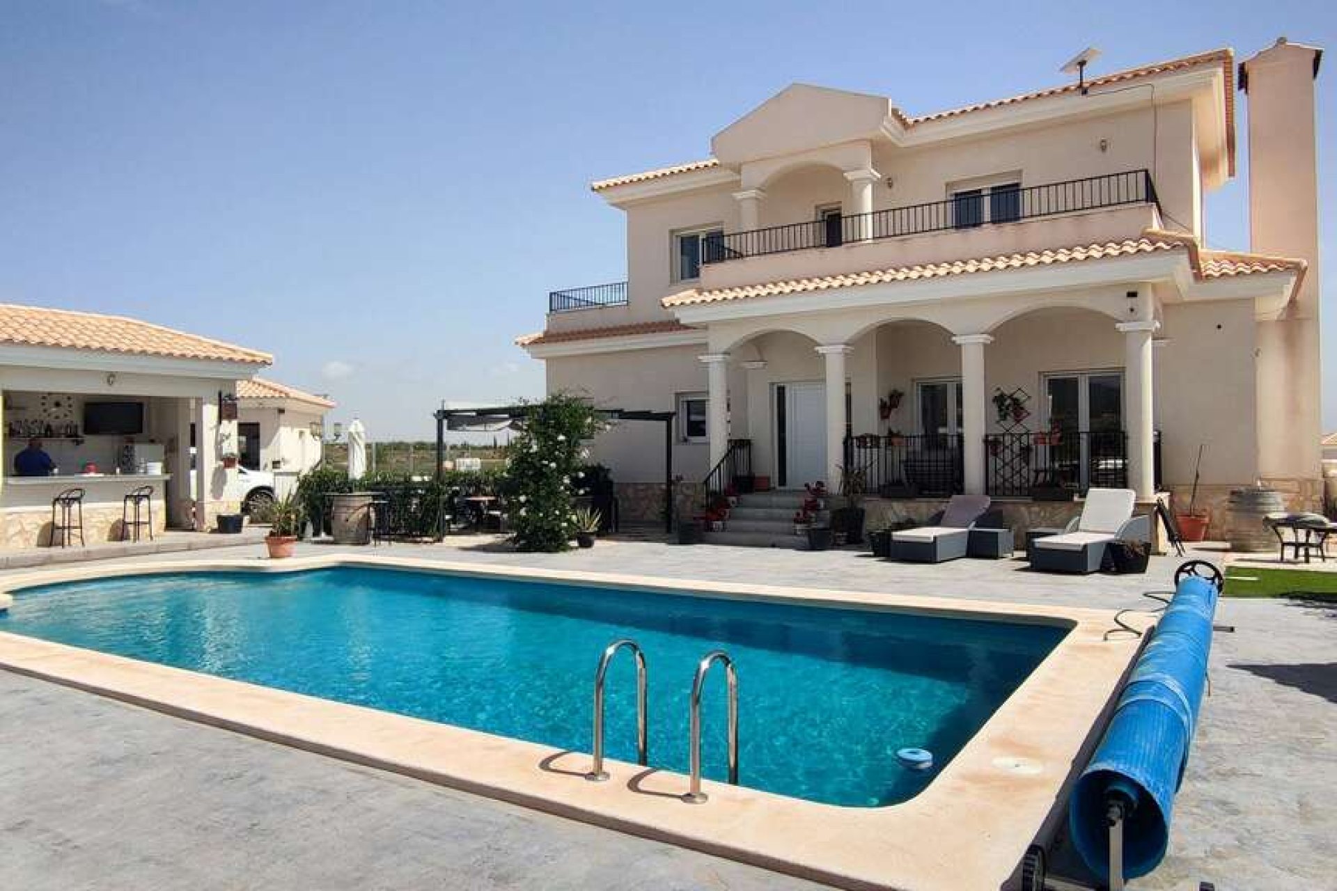 Resale - Villa -
Pinoso - Inland