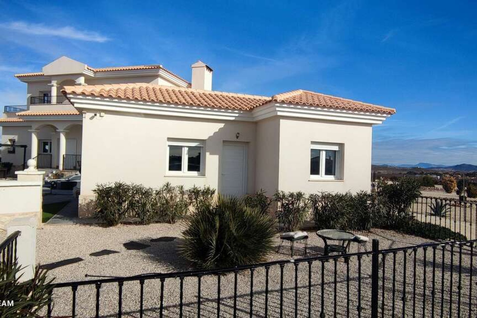 Resale - Villa -
Pinoso - Inland