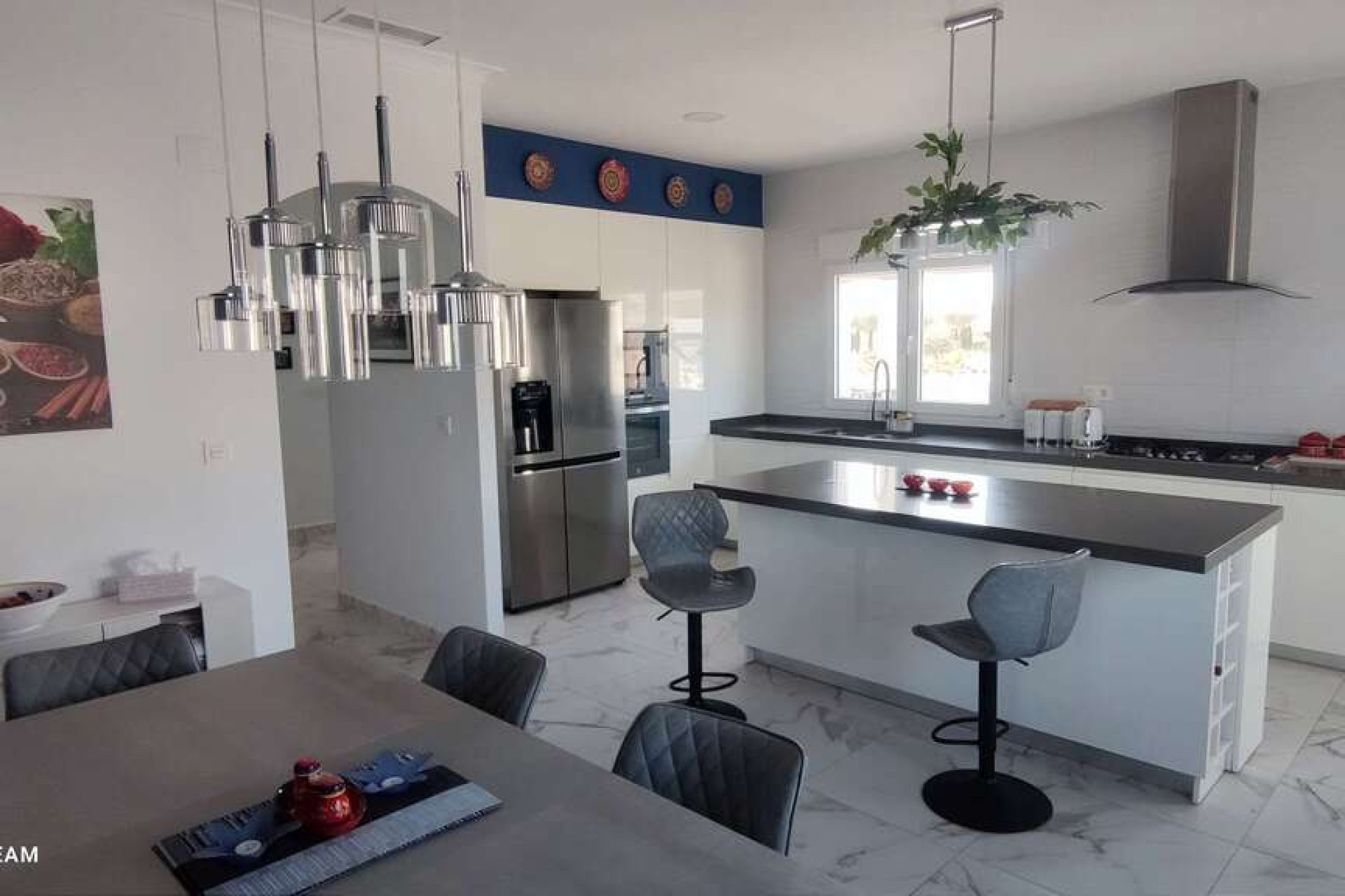 Resale - Villa -
Pinoso - Inland
