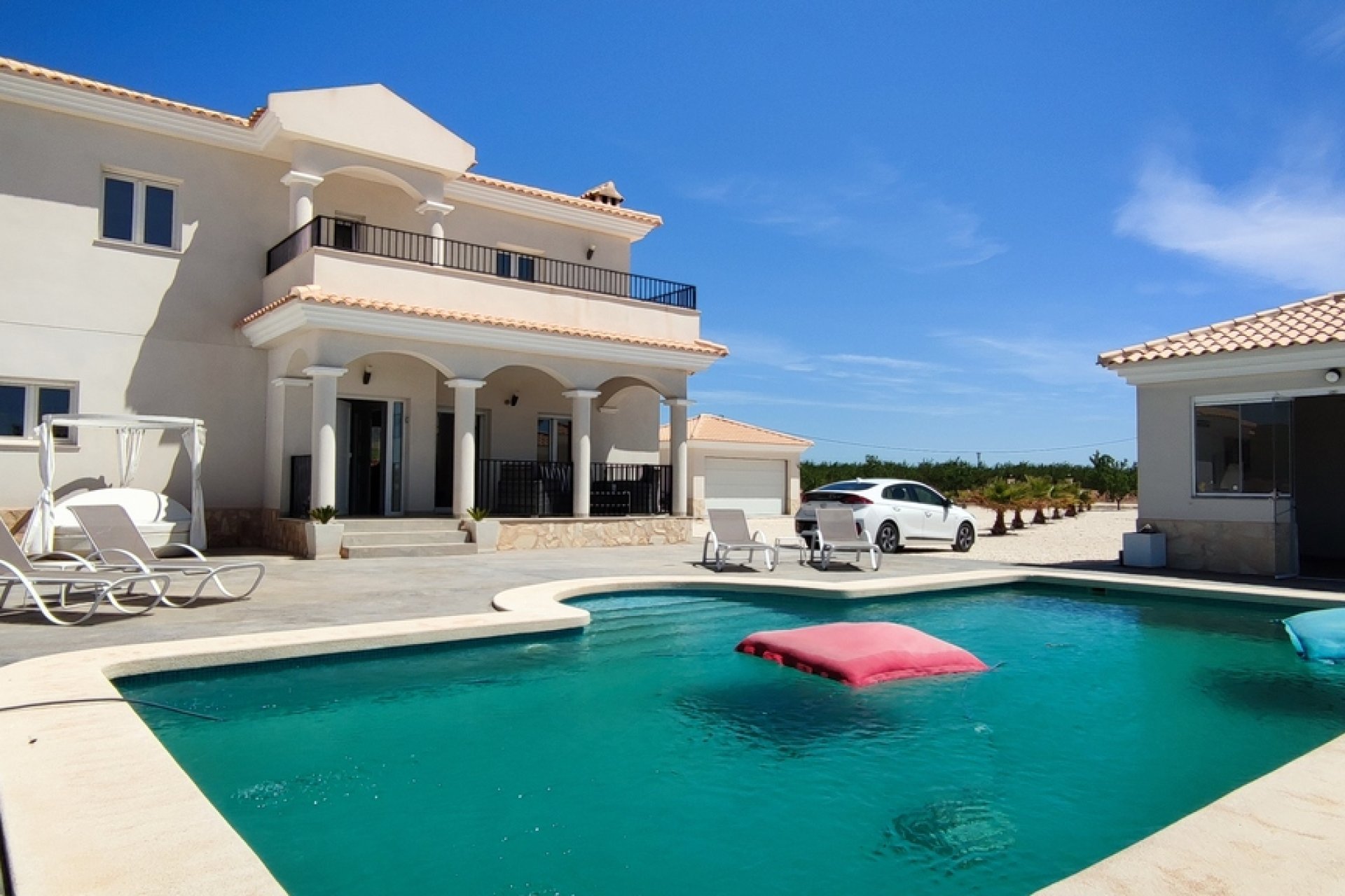 Resale - Villa -
Pinoso - Inland
