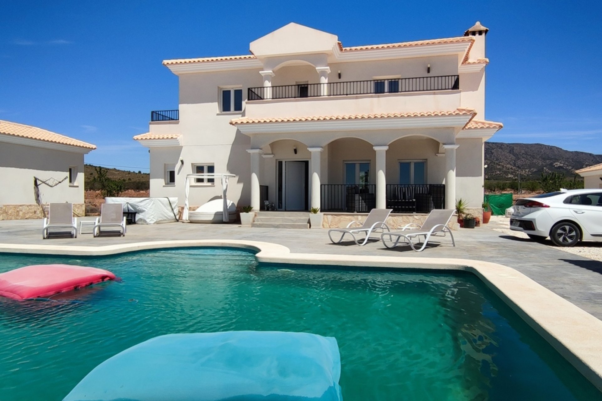 Resale - Villa -
Pinoso - Inland