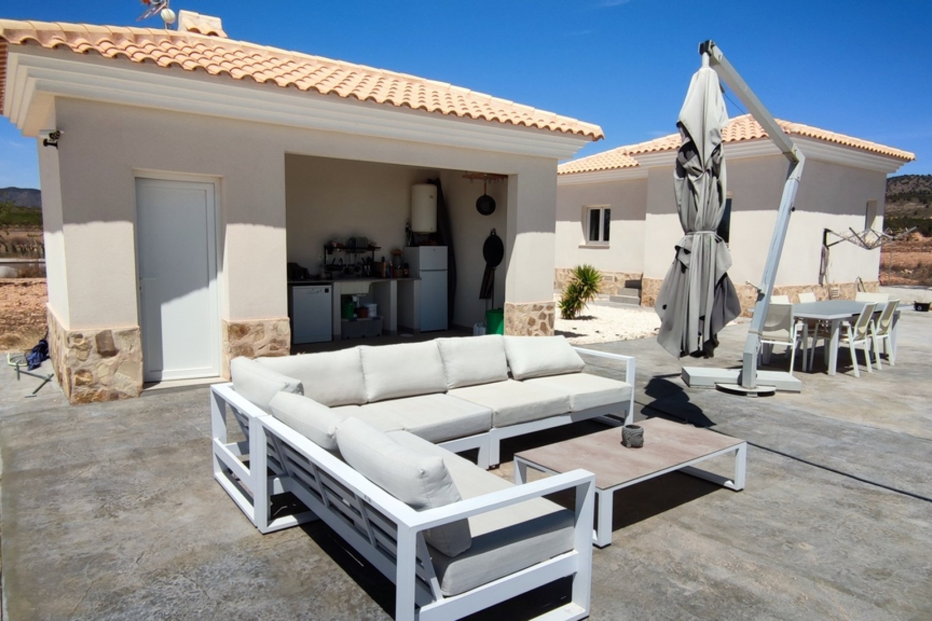 Resale - Villa -
Pinoso - Inland