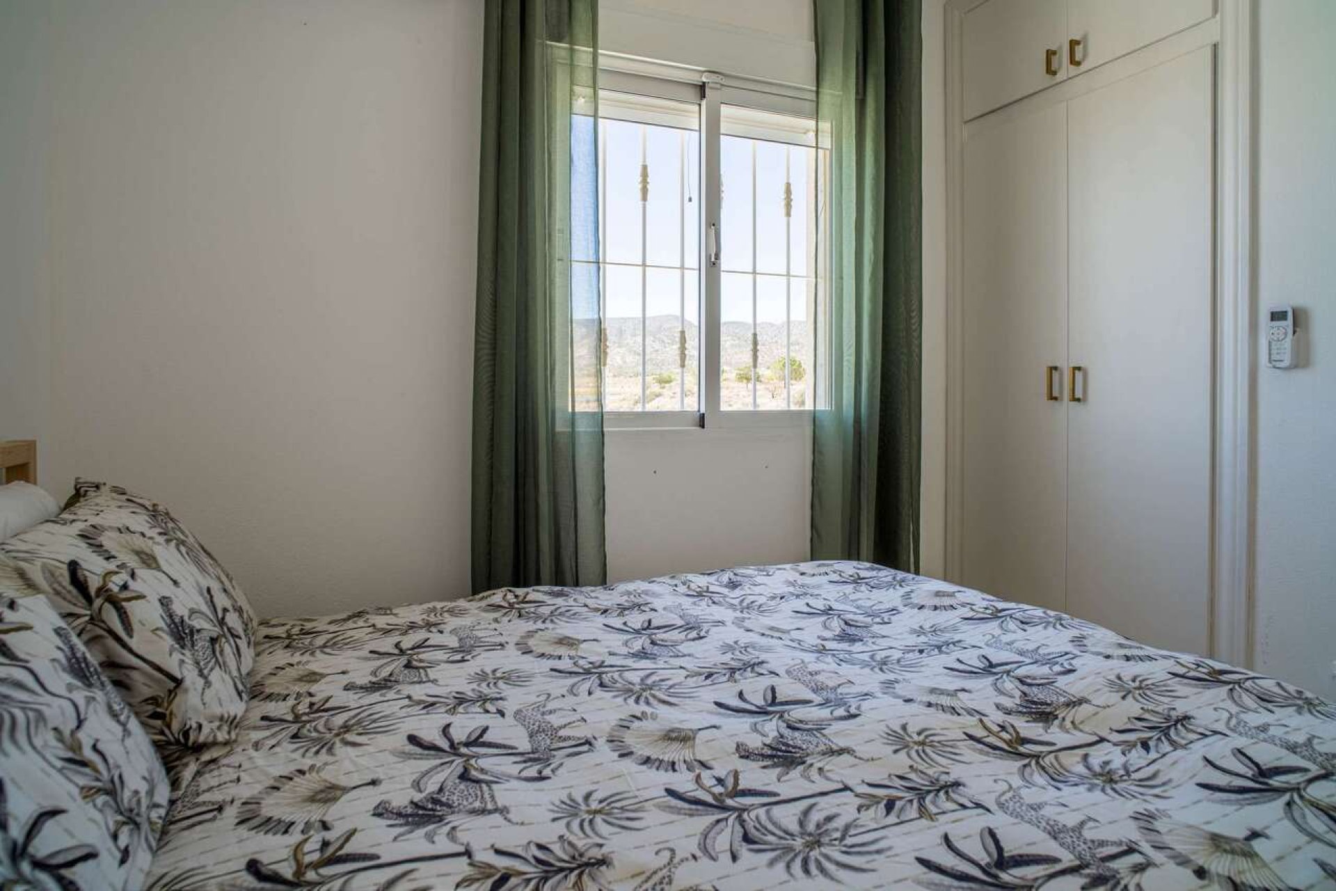 Resale - Villa -
Pinoso - Inland