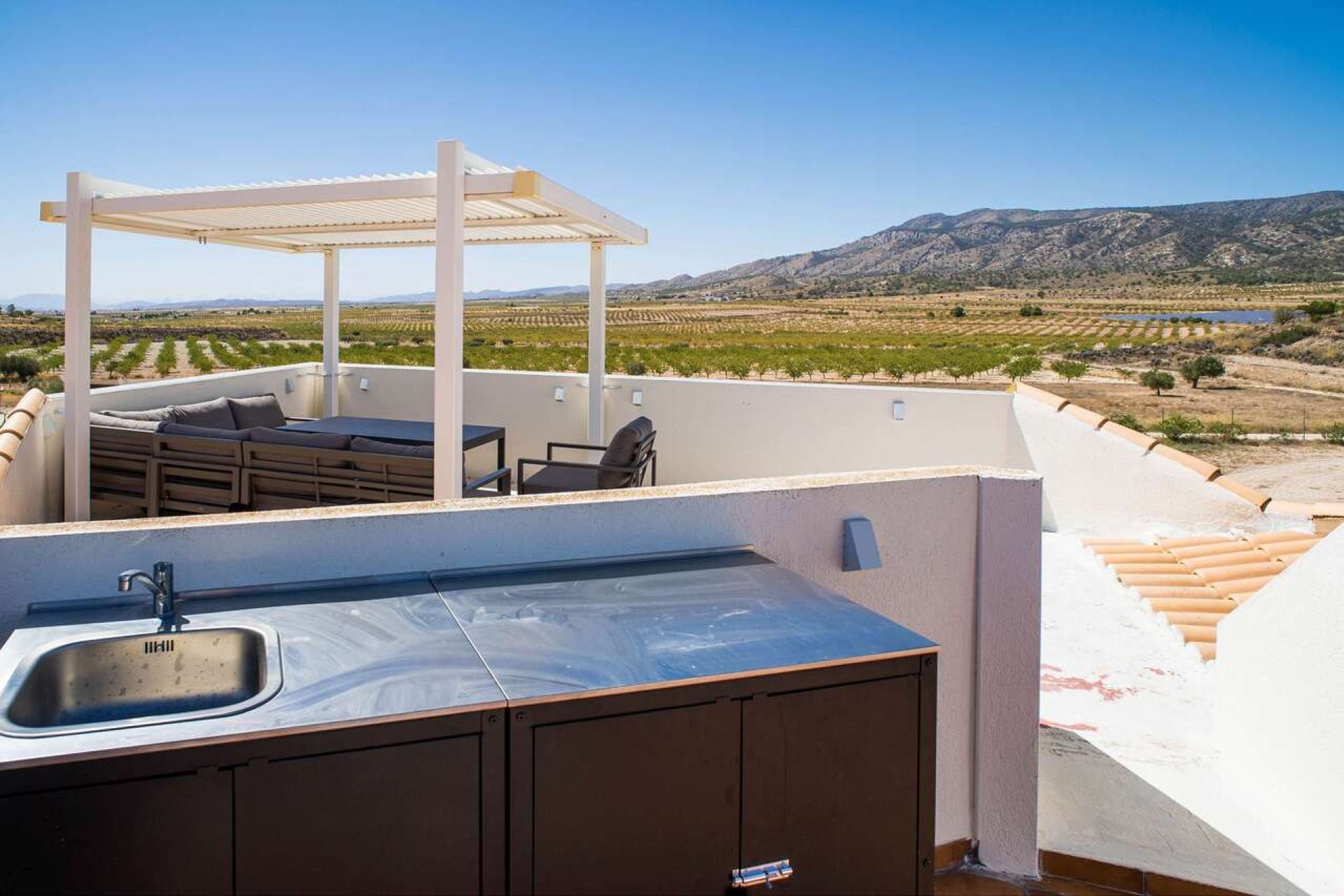 Resale - Villa -
Pinoso - Inland