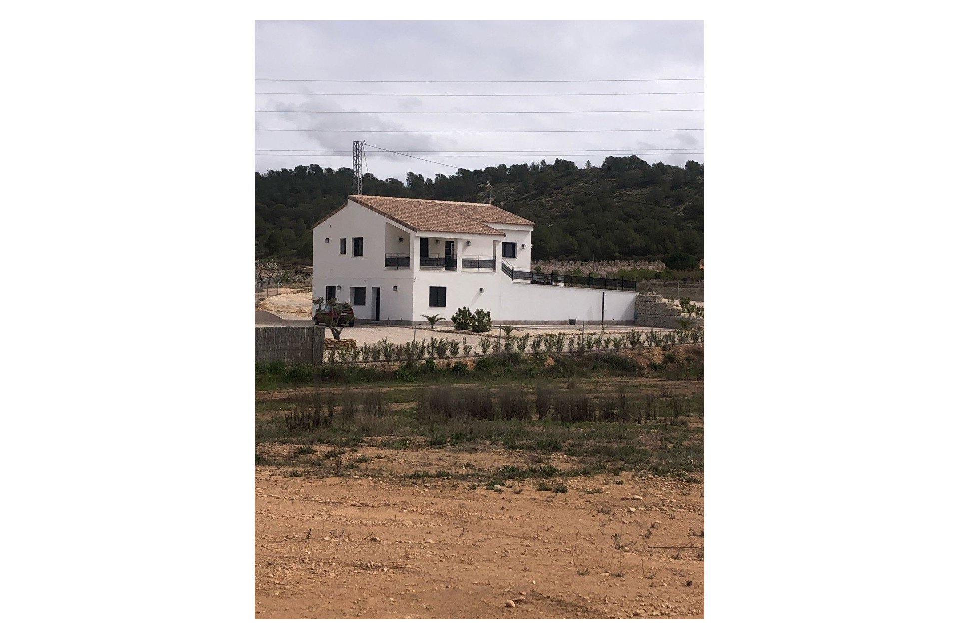 Resale - Villa -
Pinoso - Inland