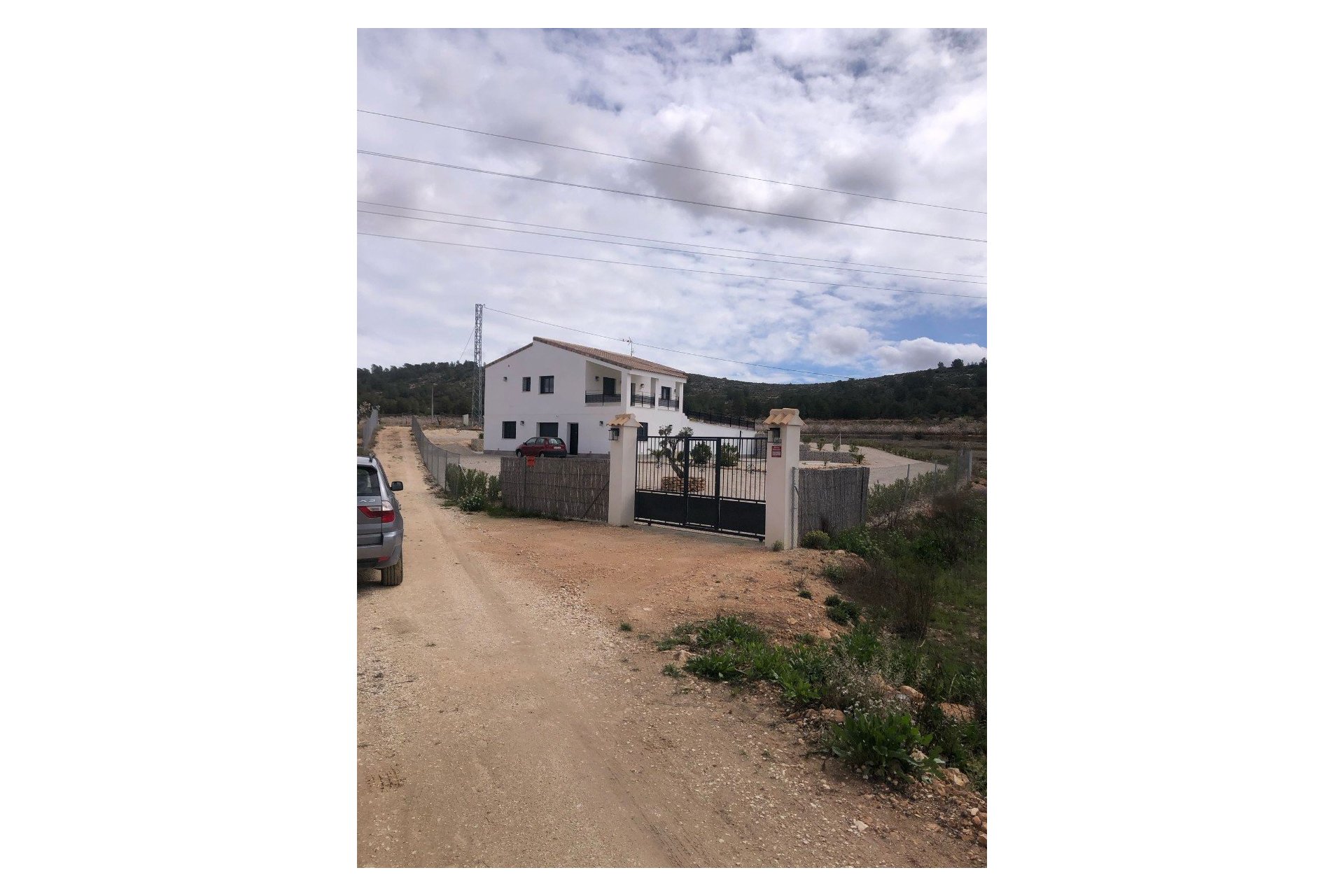 Resale - Villa -
Pinoso - Inland