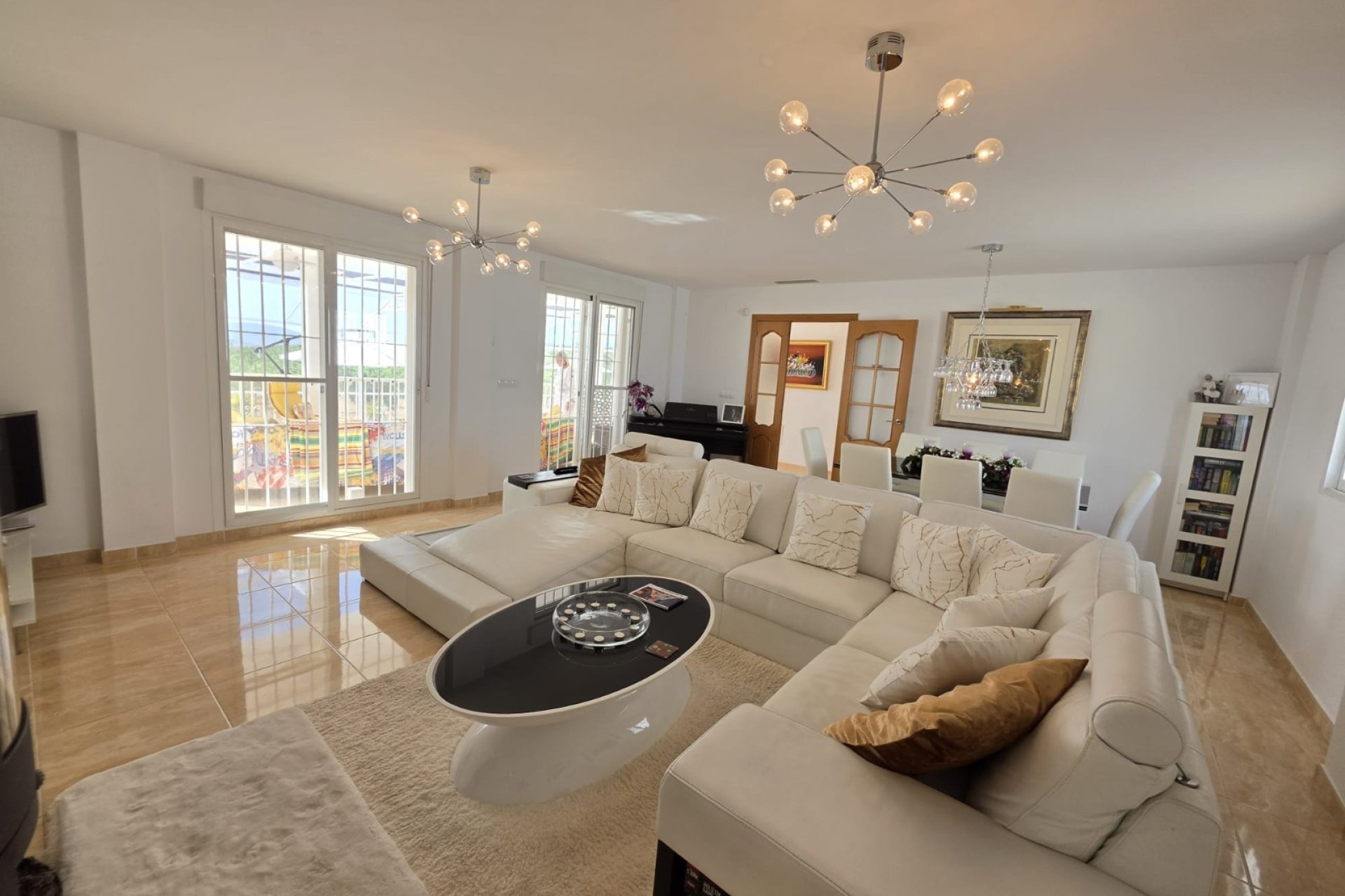 Resale - Villa -
Pinoso - Inland