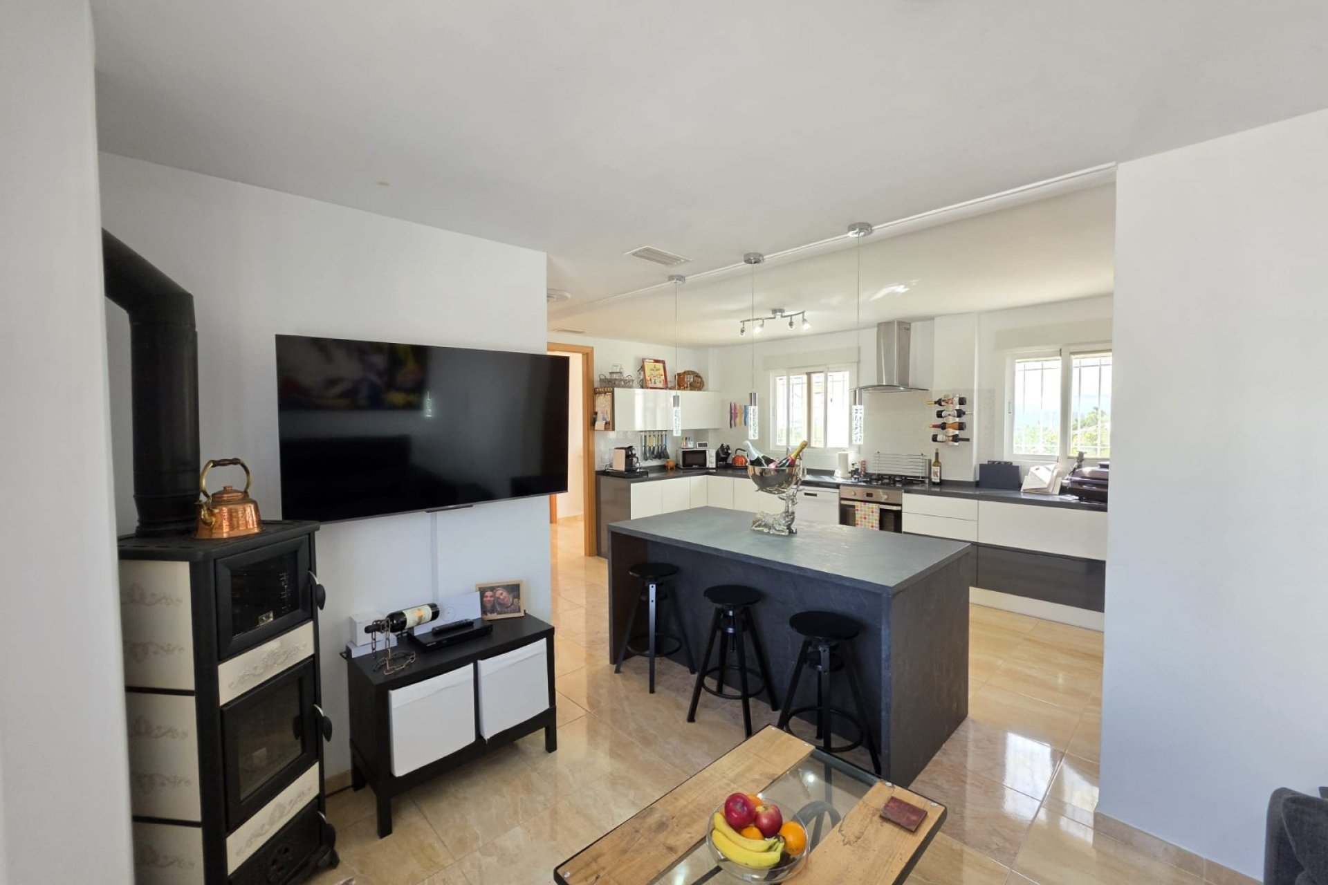 Resale - Villa -
Pinoso - Inland