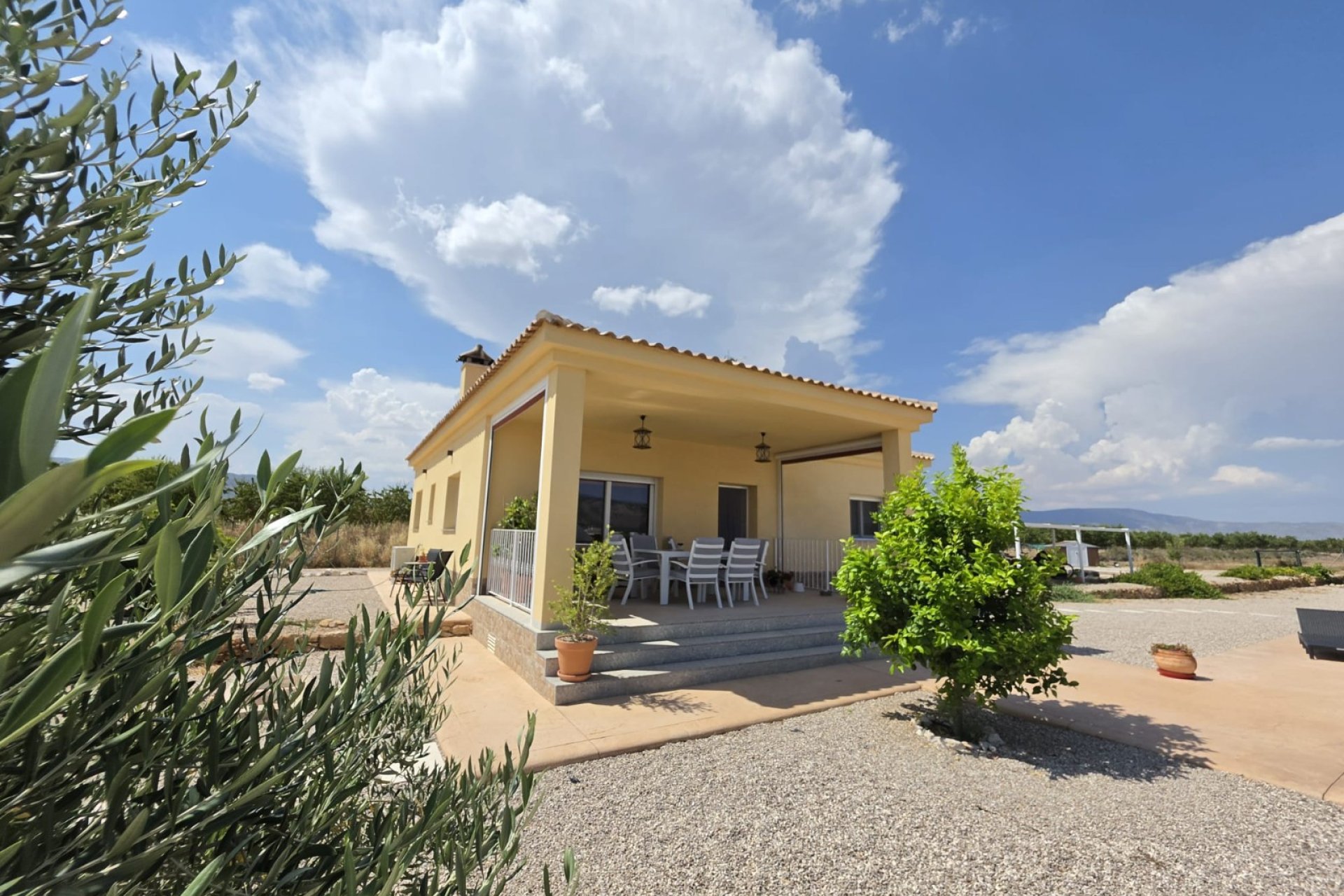 Resale - Villa -
Pinoso - Inland