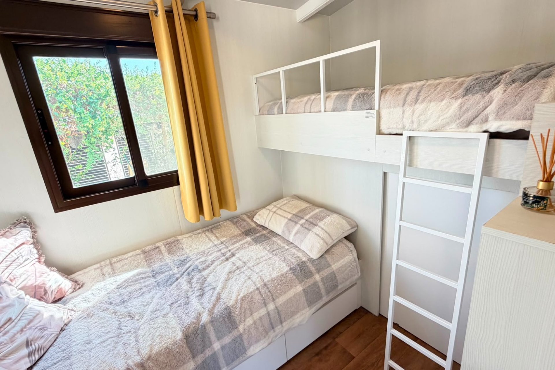 Resale - Villa -
Pinoso - Inland