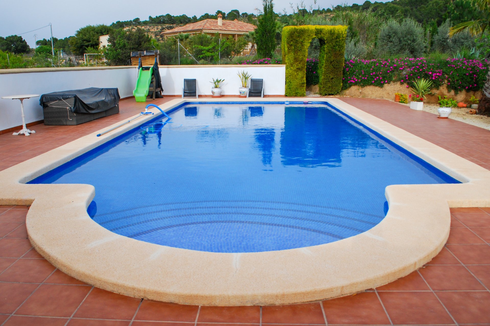 Resale - Villa -
Pliego - Inland