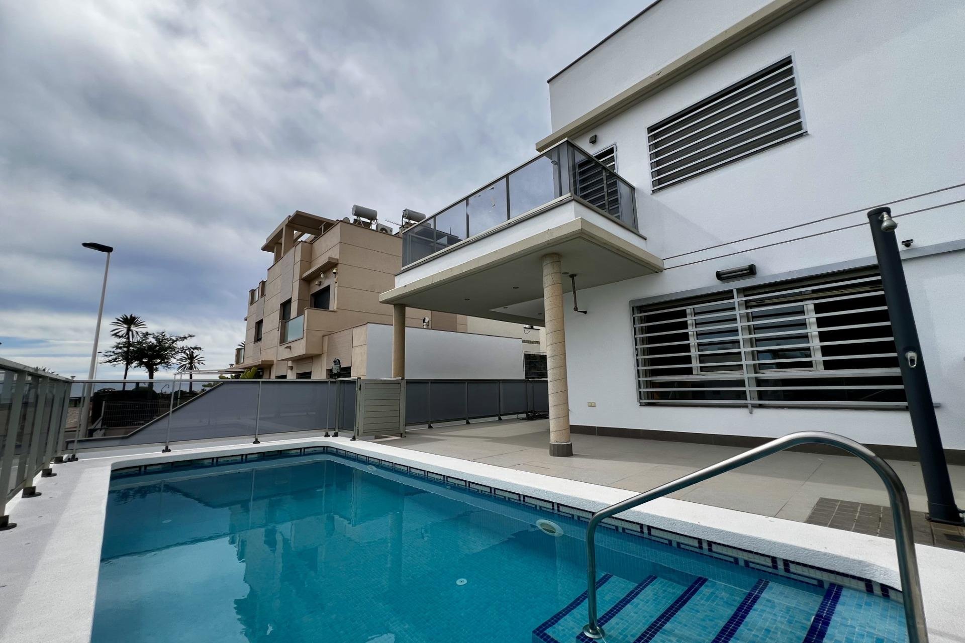 Resale - Villa -
Puerto de Mazarron - El Alamillo