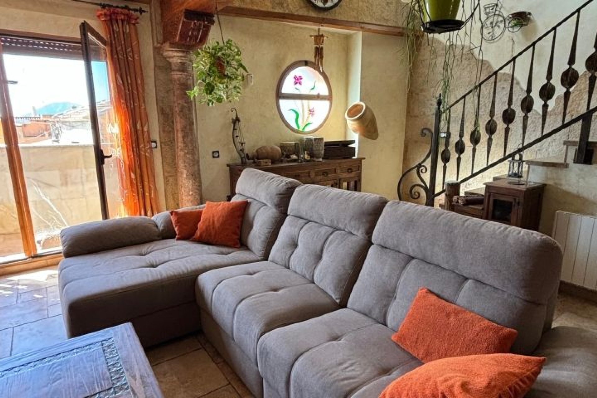 Resale - Villa -
Redován - Inland