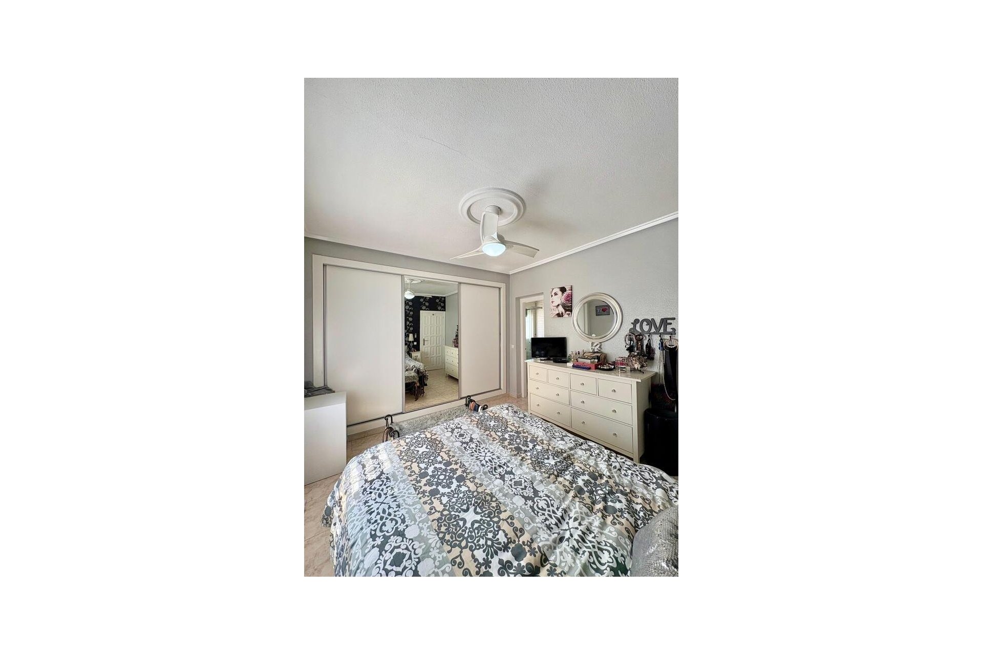 Resale - Villa -
Rojales - Costa Blanca
