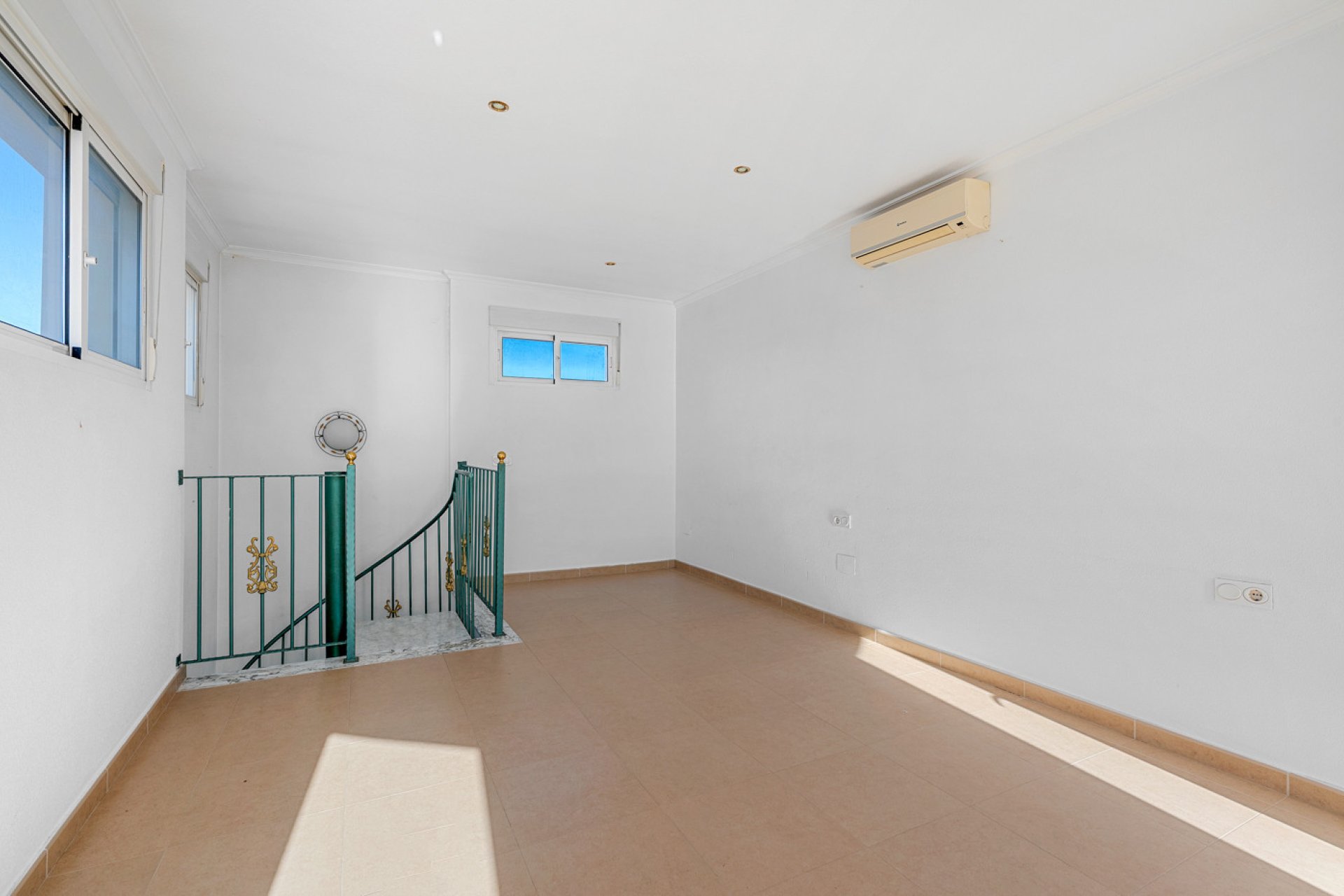 Resale - Villa -
Rojales - Inland