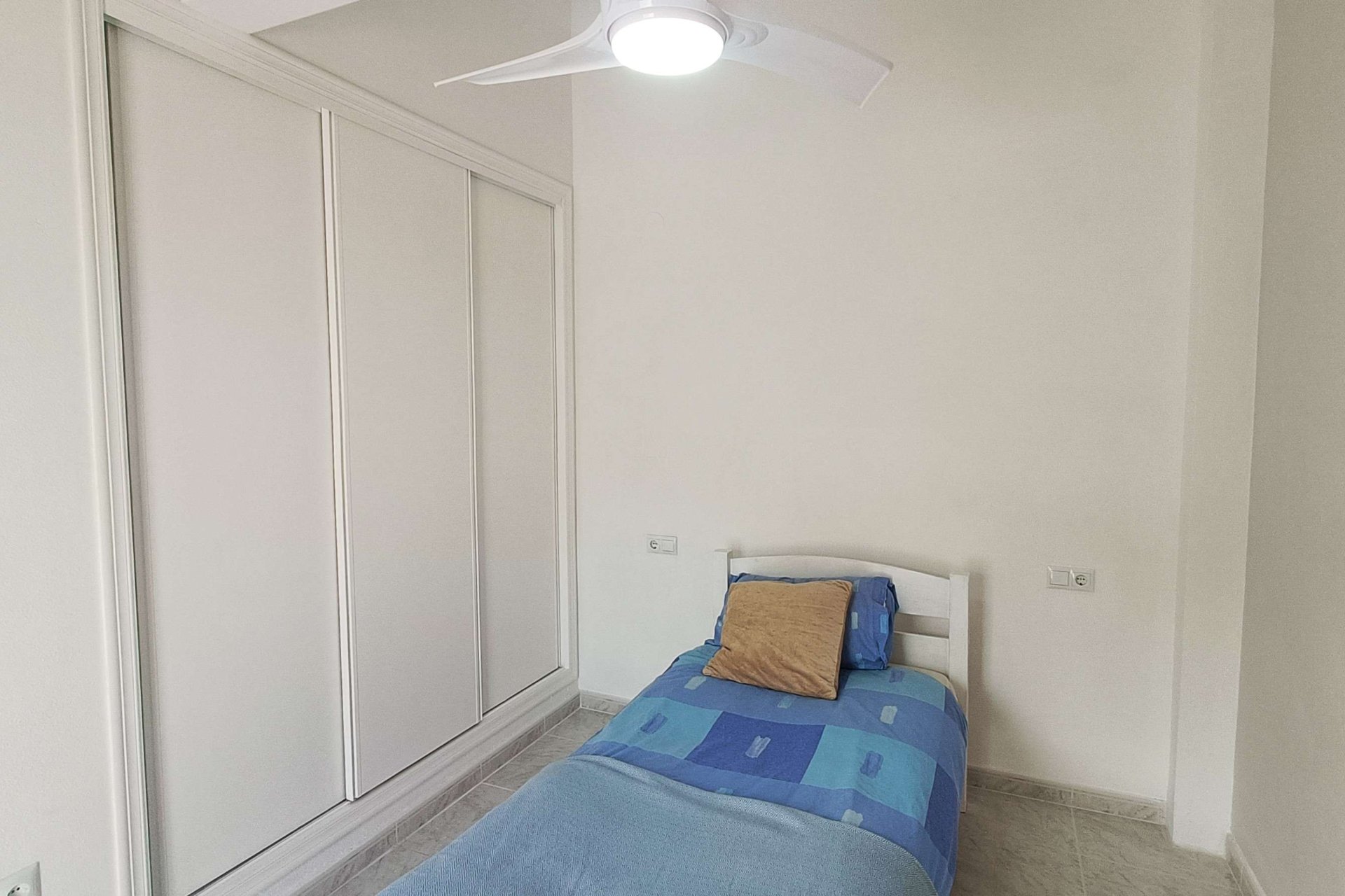 Resale - Villa -
Rojales - Inland