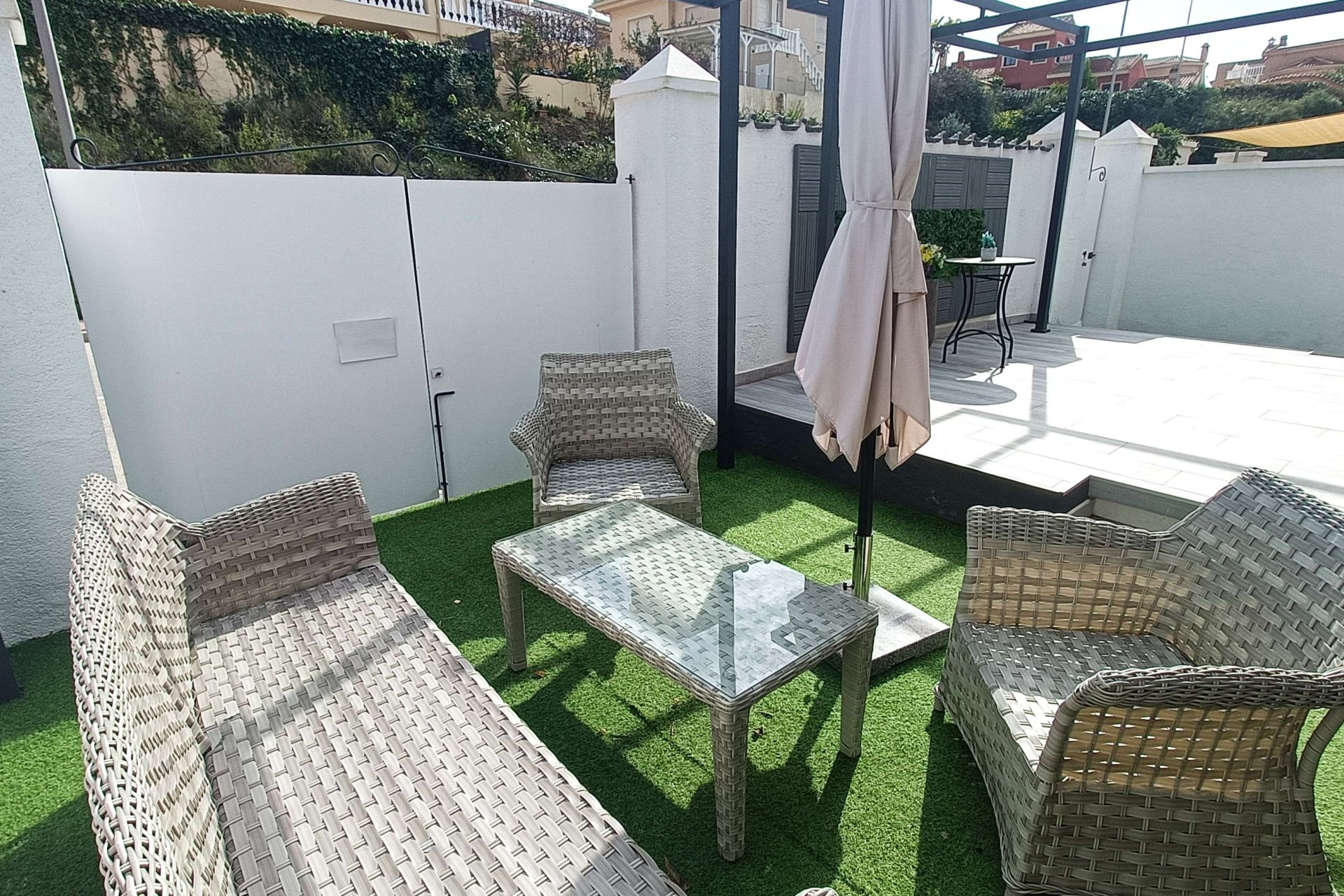 Resale - Villa -
Rojales - Inland
