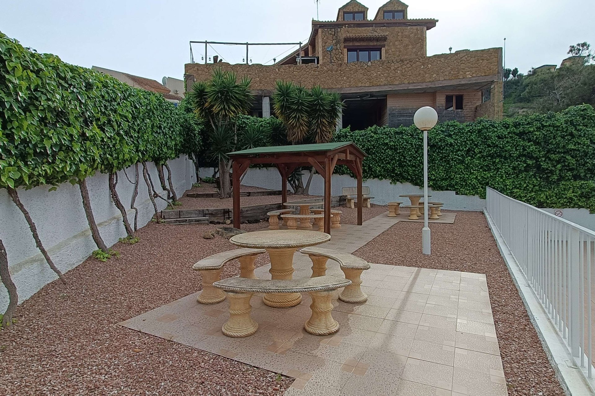 Resale - Villa -
Rojales - Inland