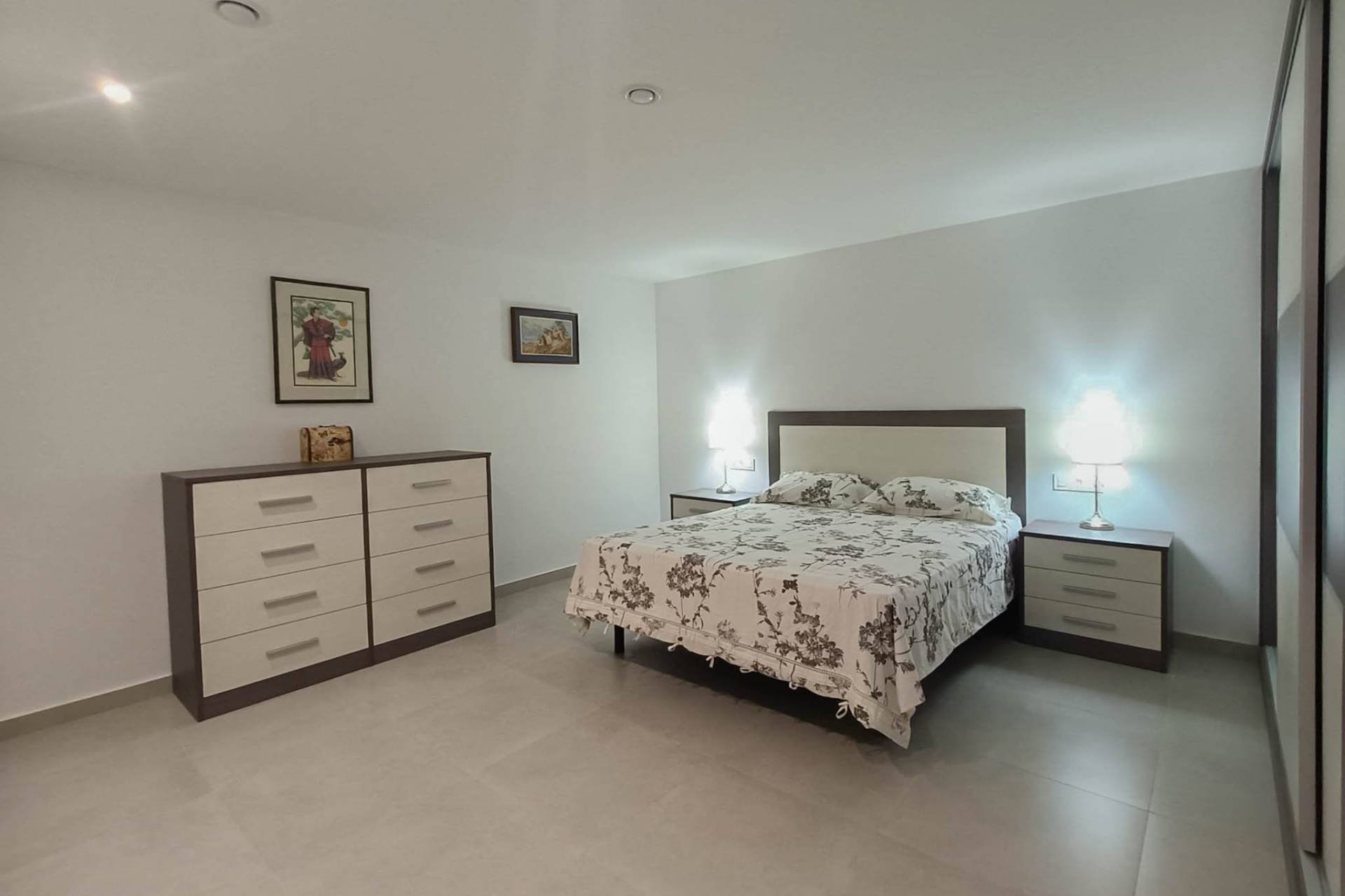 Resale - Villa -
Rojales - Inland