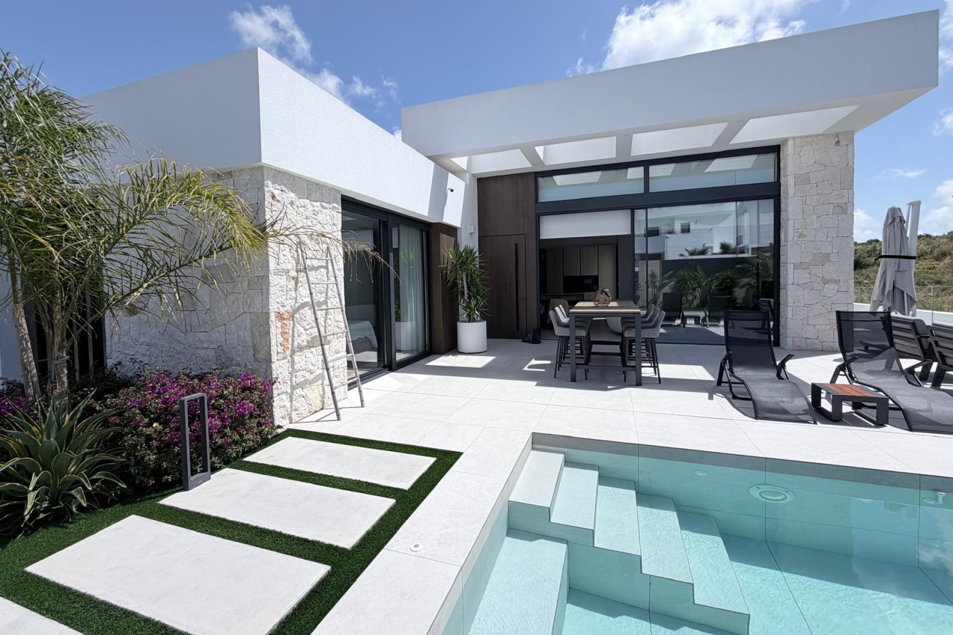 Resale - Villa -
Rojales - Inland