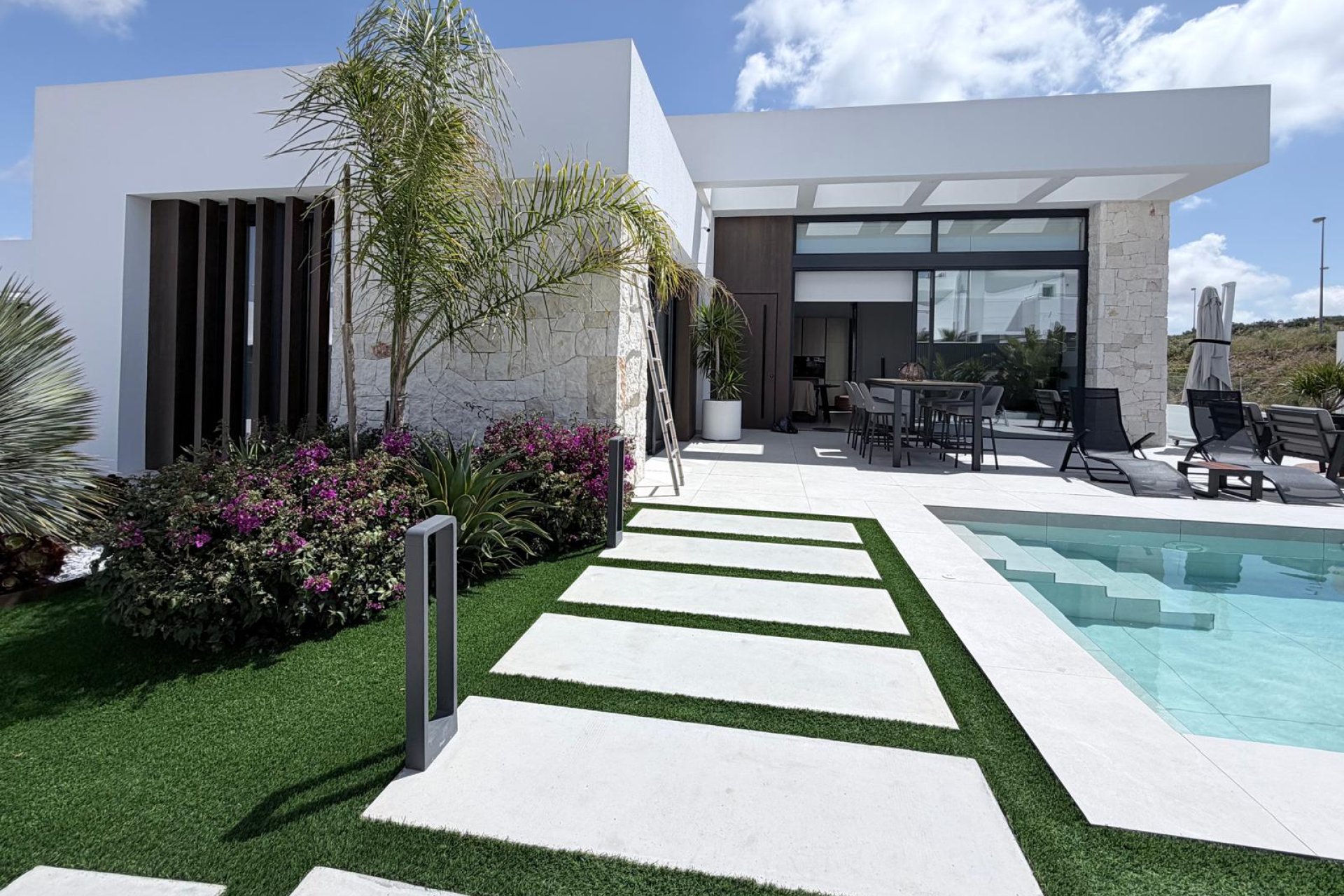 Resale - Villa -
Rojales - Inland