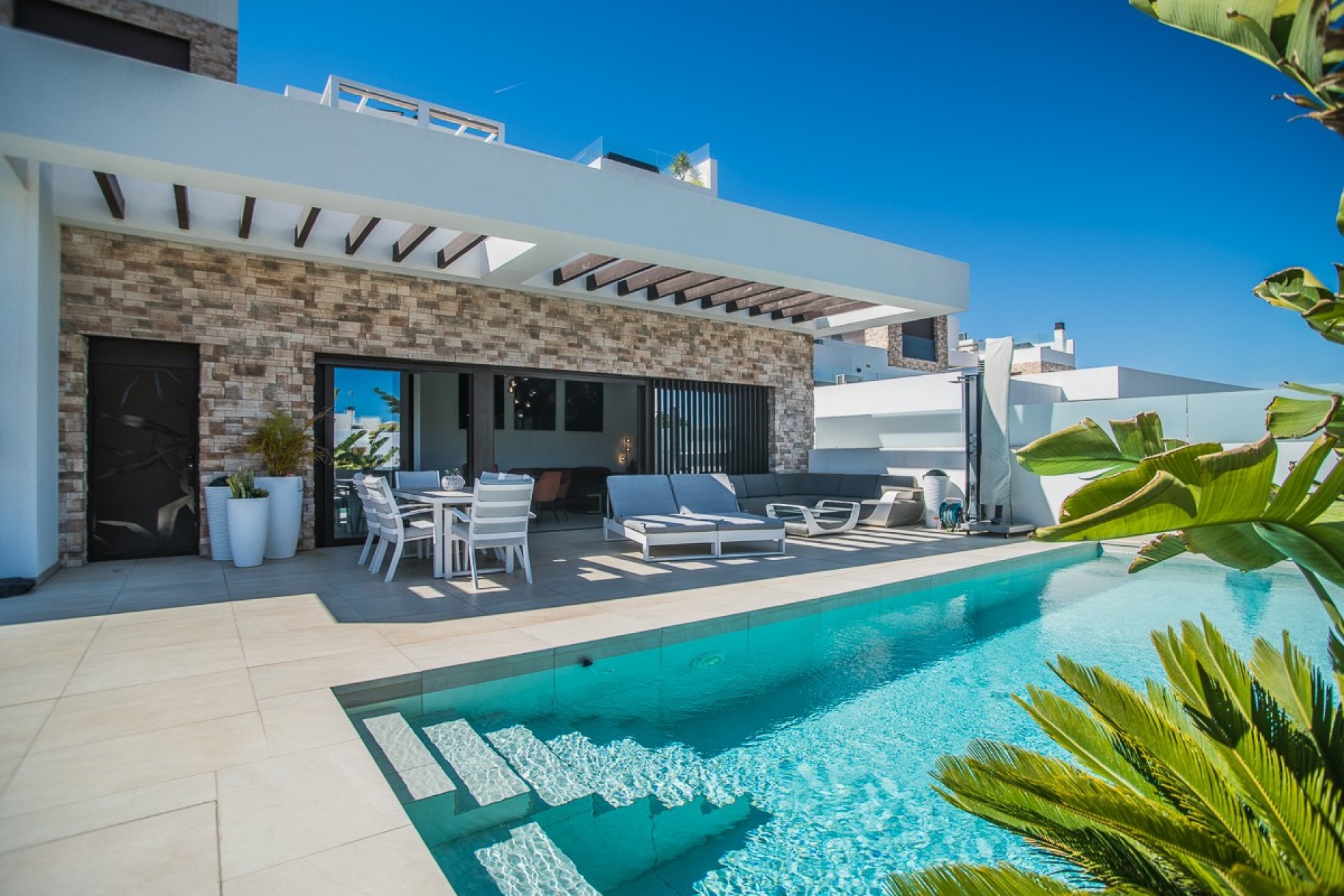 Resale - Villa -
Rojales - Inland