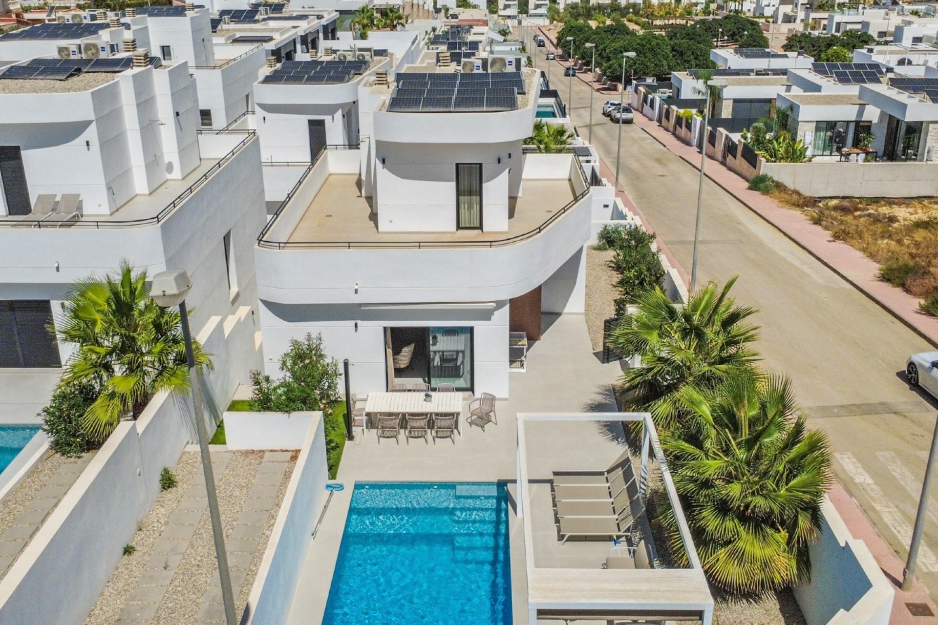 Resale - Villa -
Rojales - Inland