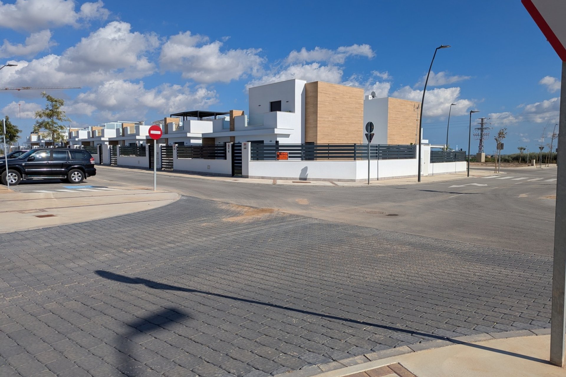 Resale - Villa -
Roldan - Inland