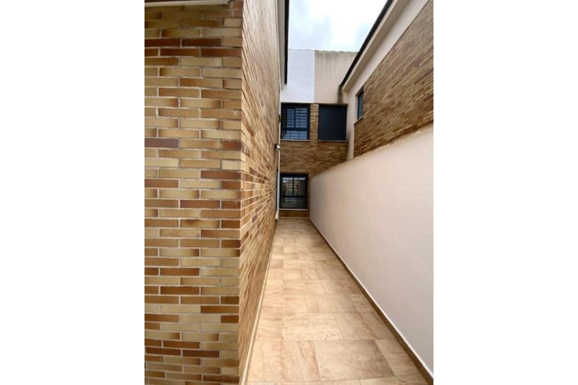 Resale - Villa -
Roldan - Inland