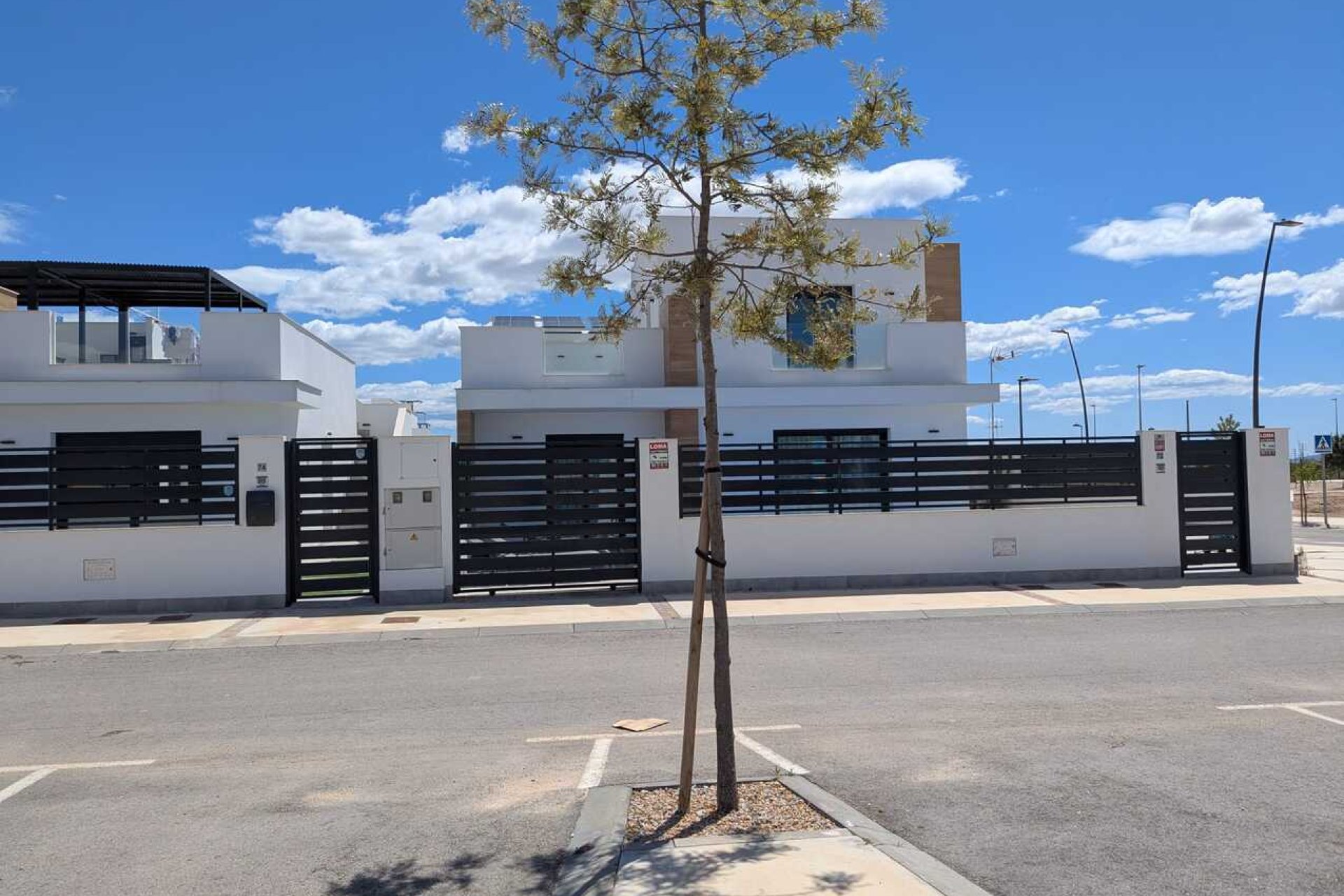 Resale - Villa -
Roldan - Inland