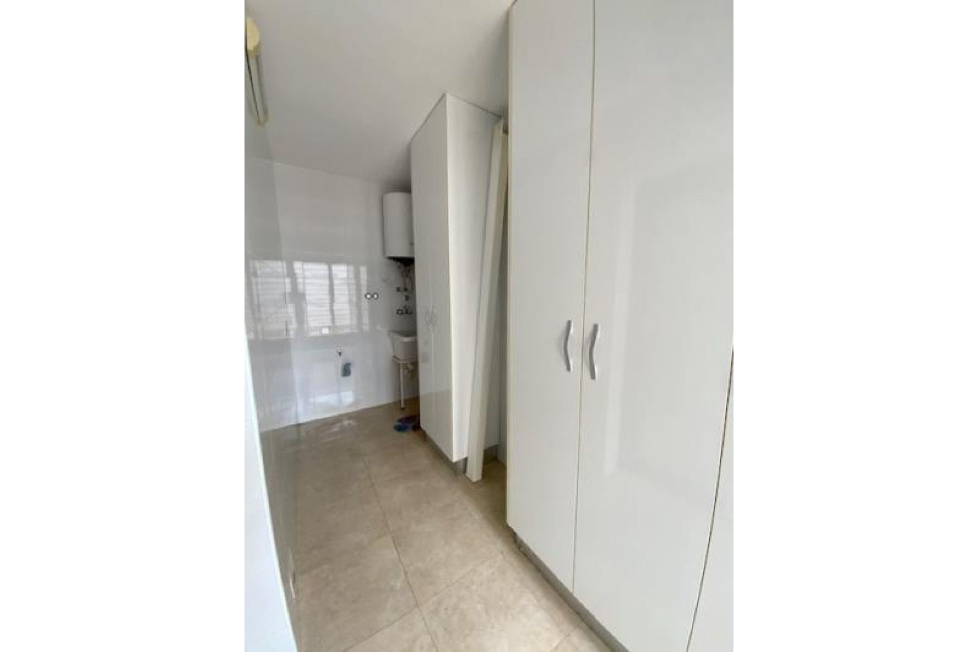 Resale - Villa -
Roldan - Inland