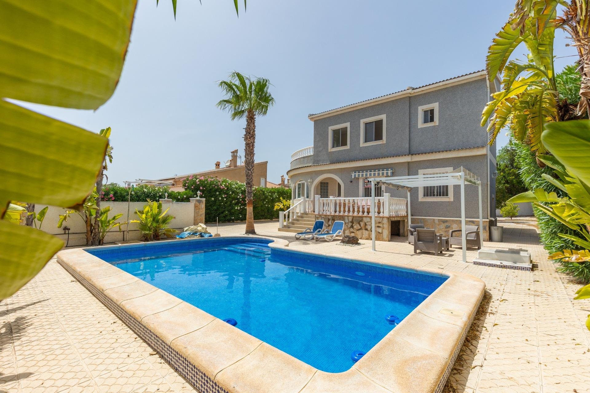 Resale - Villa -
San Fulgencio - La Marina