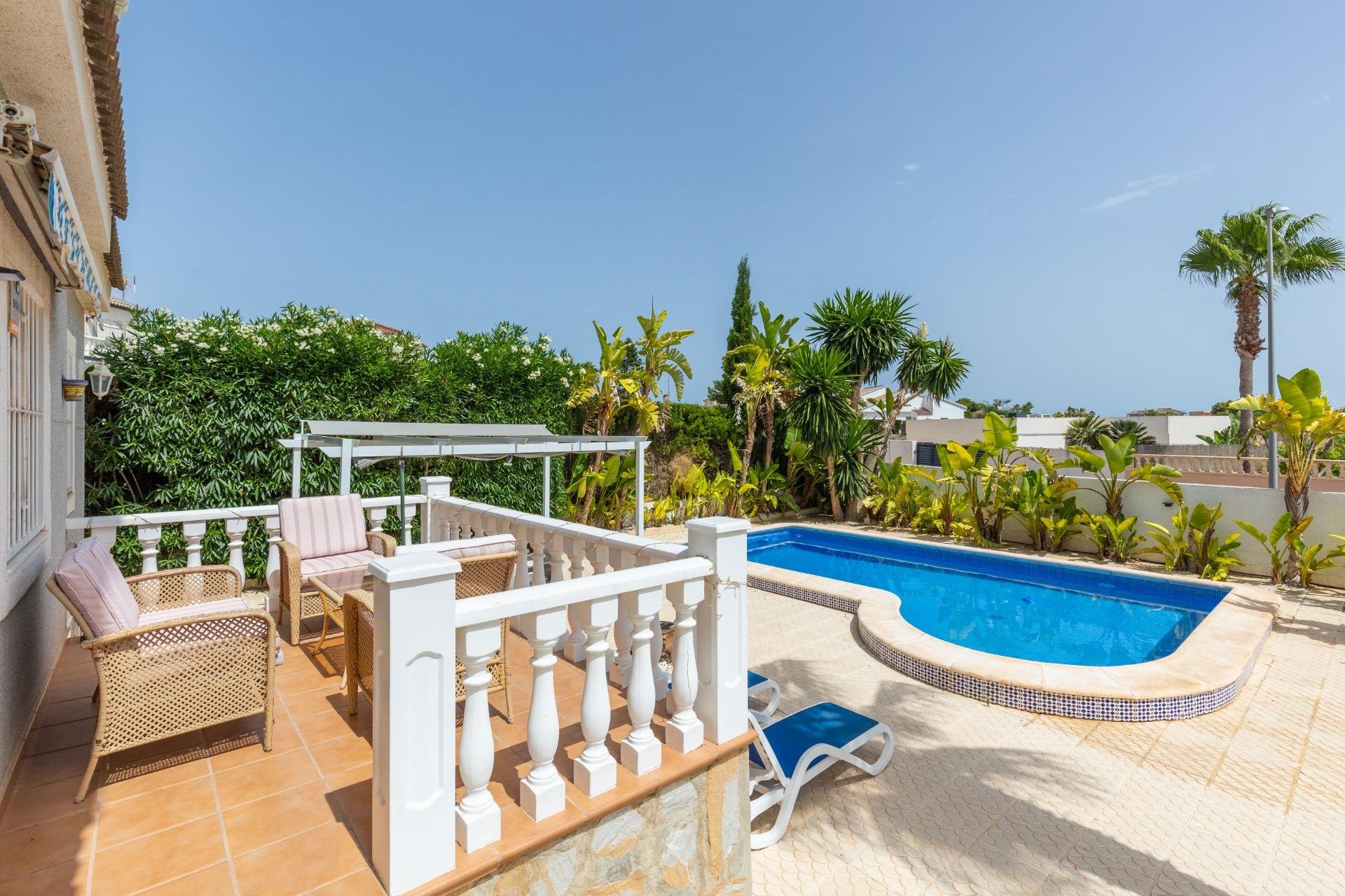 Resale - Villa -
San Fulgencio - La Marina