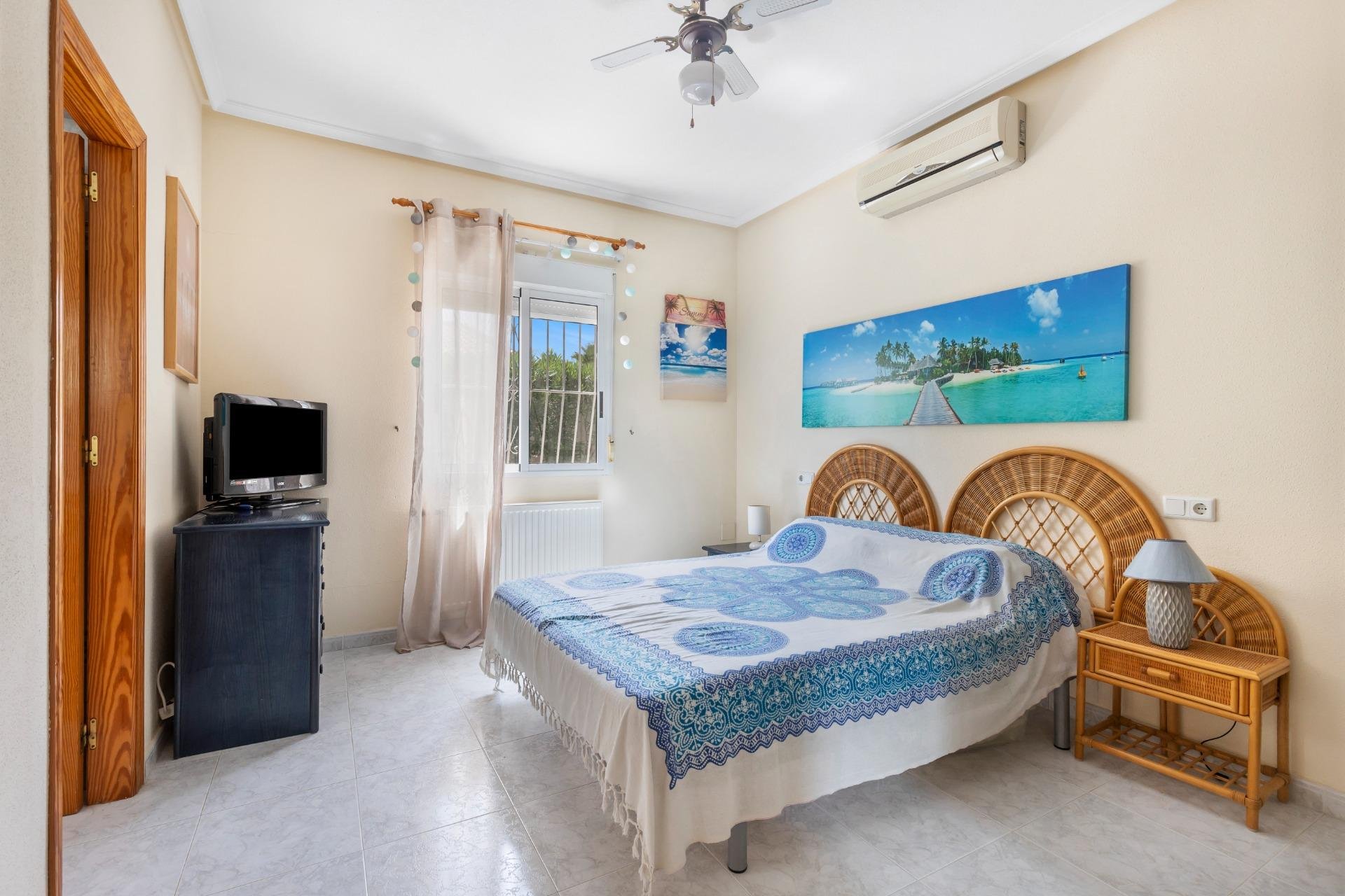 Resale - Villa -
San Fulgencio - La Marina