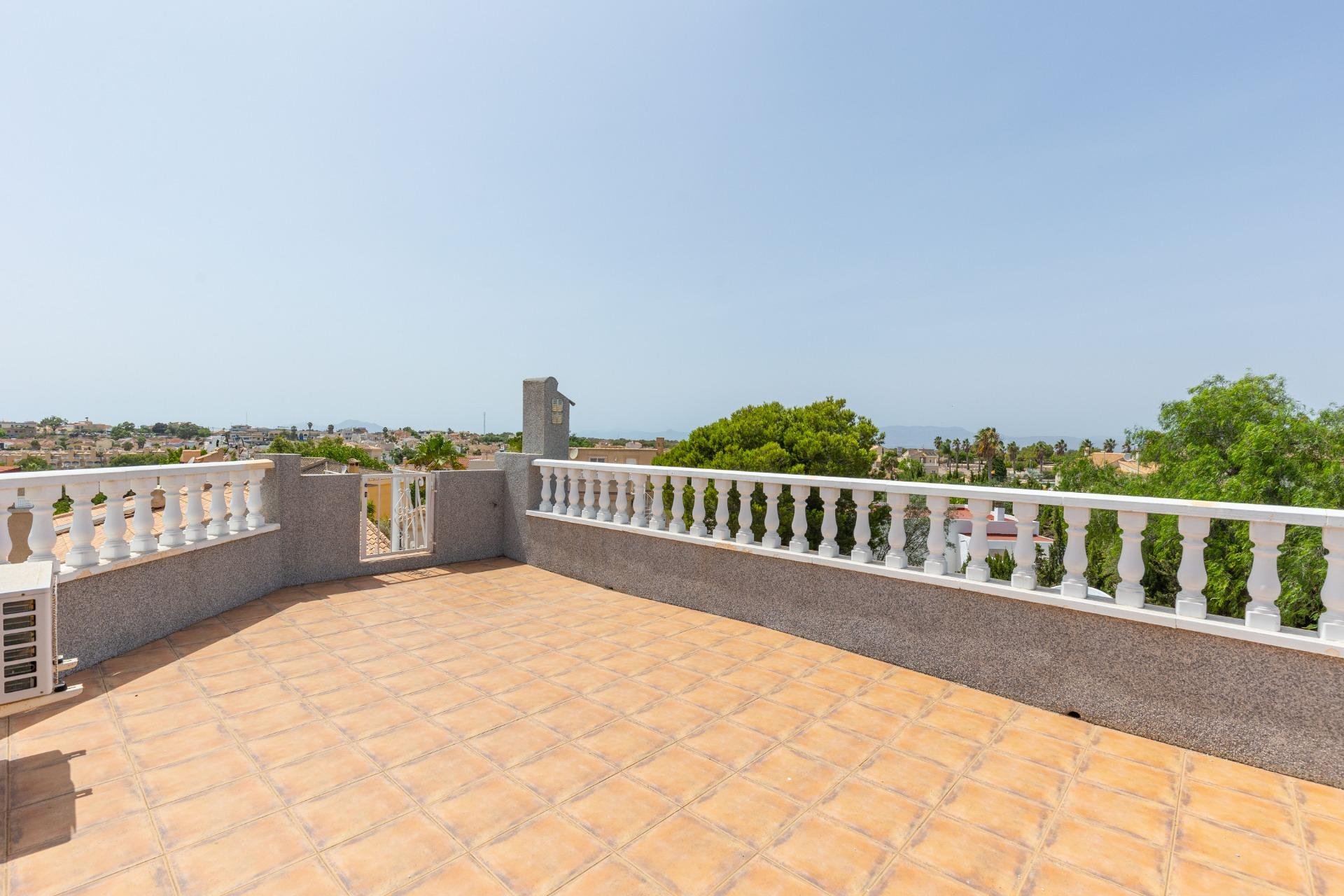 Resale - Villa -
San Fulgencio - La Marina