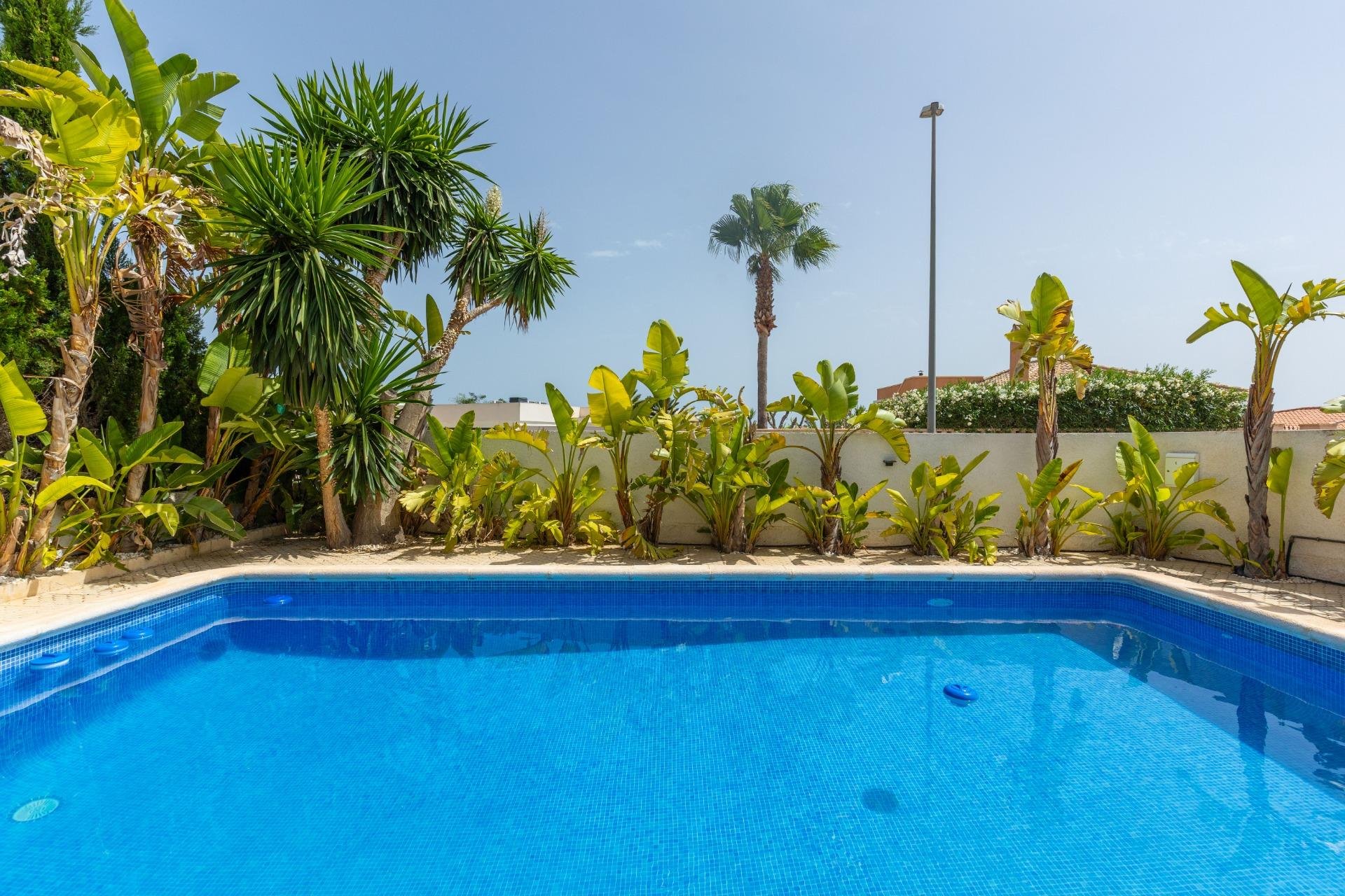 Resale - Villa -
San Fulgencio - La Marina