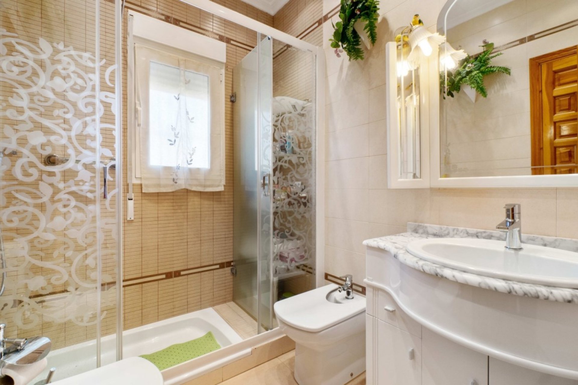 Resale - Villa -
San Luis - Inland