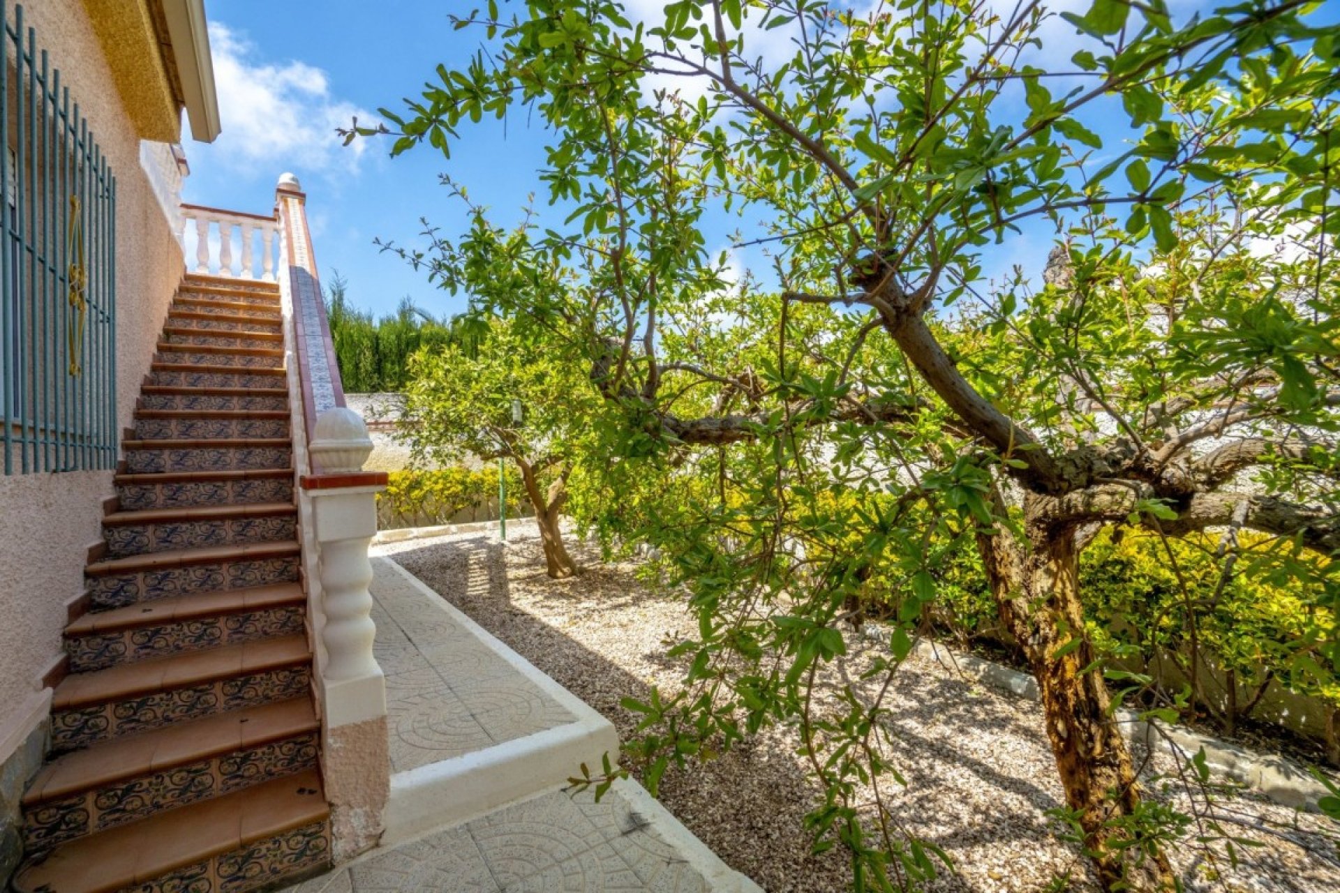 Resale - Villa -
San Luis - Inland