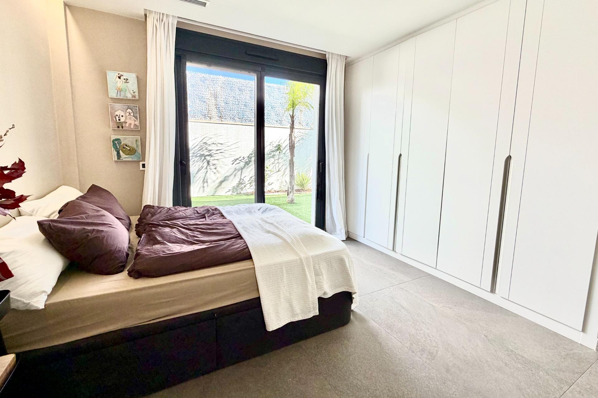 Resale - Villa -
San Miguel de Salinas - Bellavista