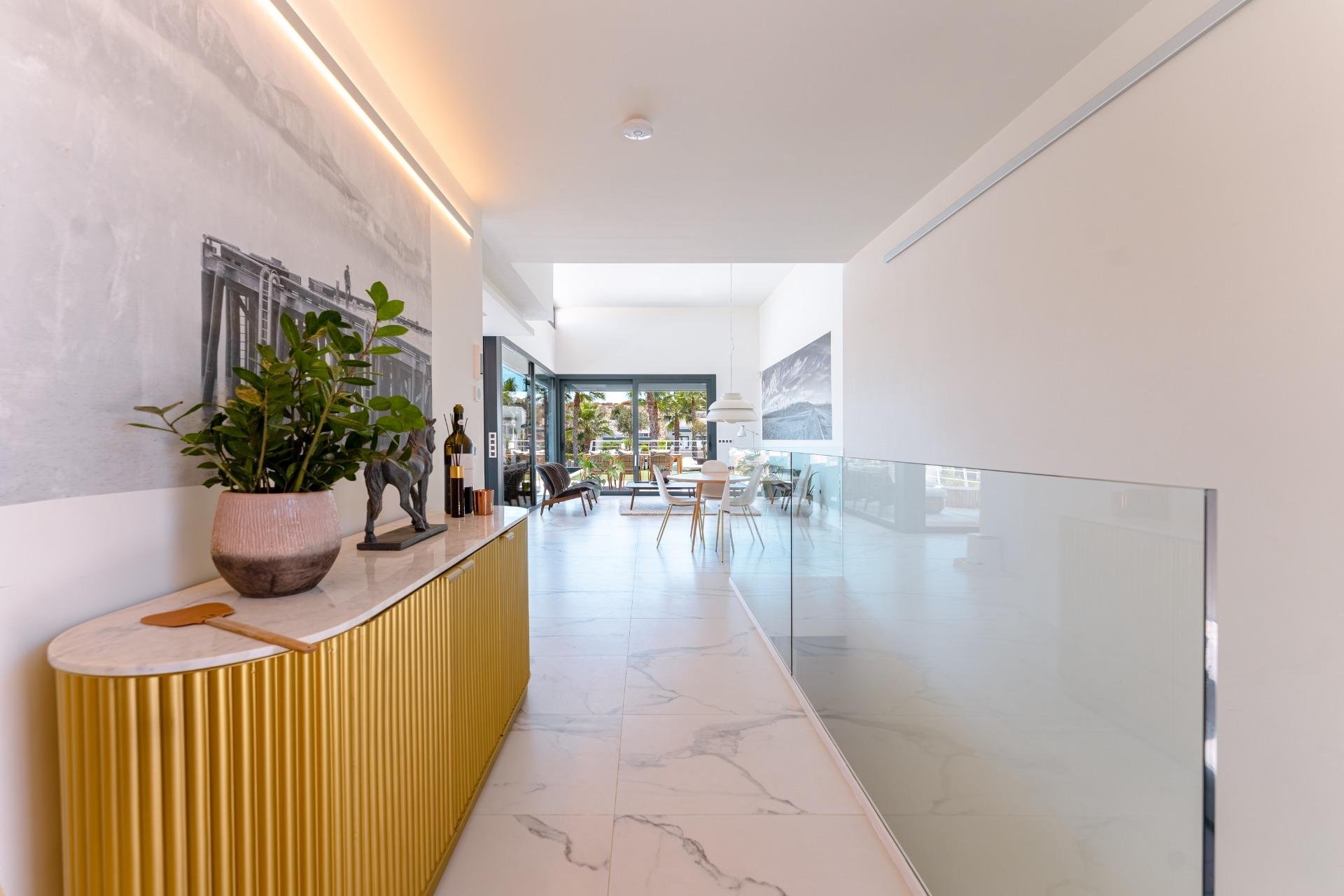 Resale - Villa -
San Miguel de Salinas - Bellavista