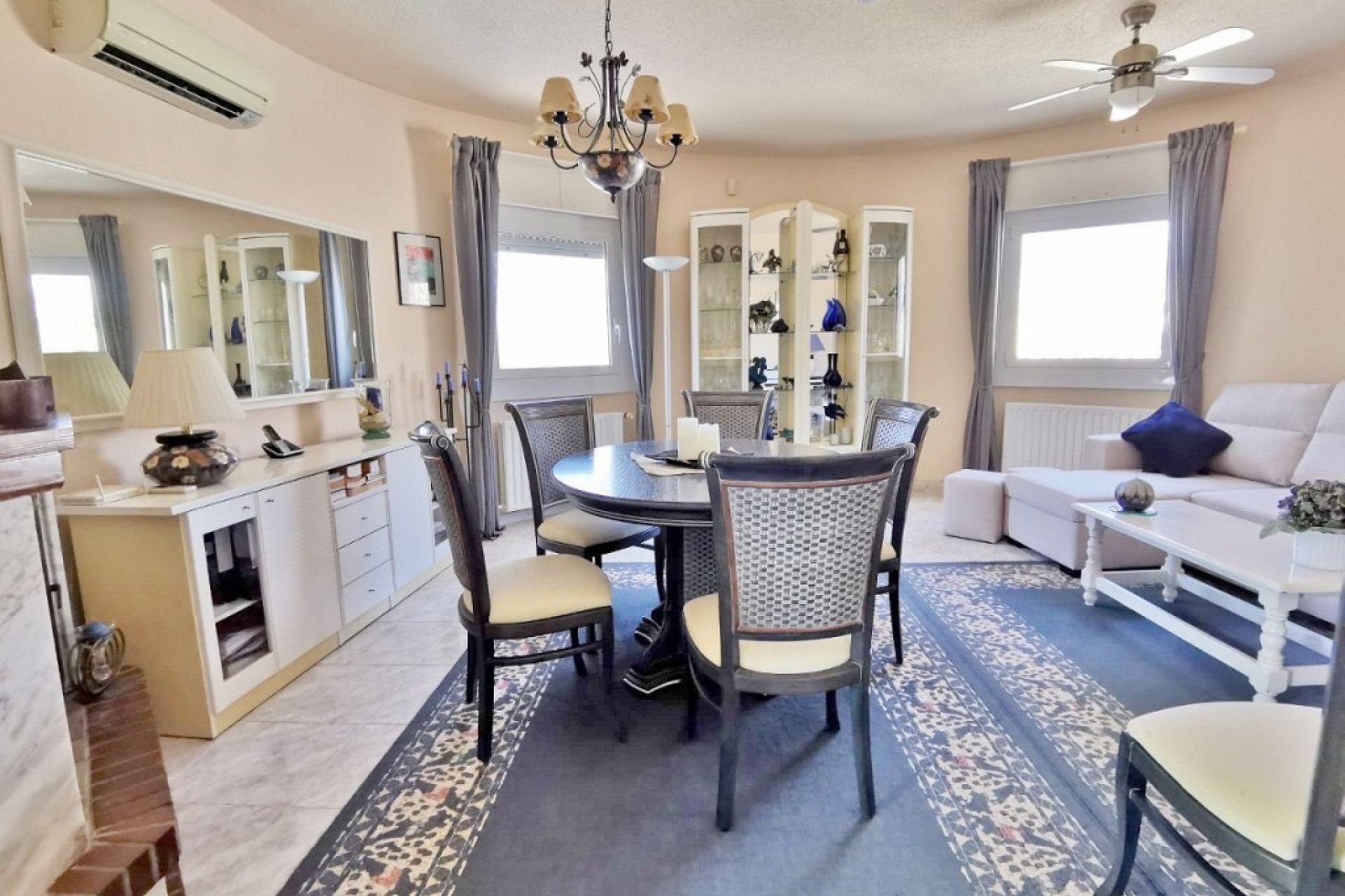 Resale - Villa -
San Miguel de Salinas - Inland