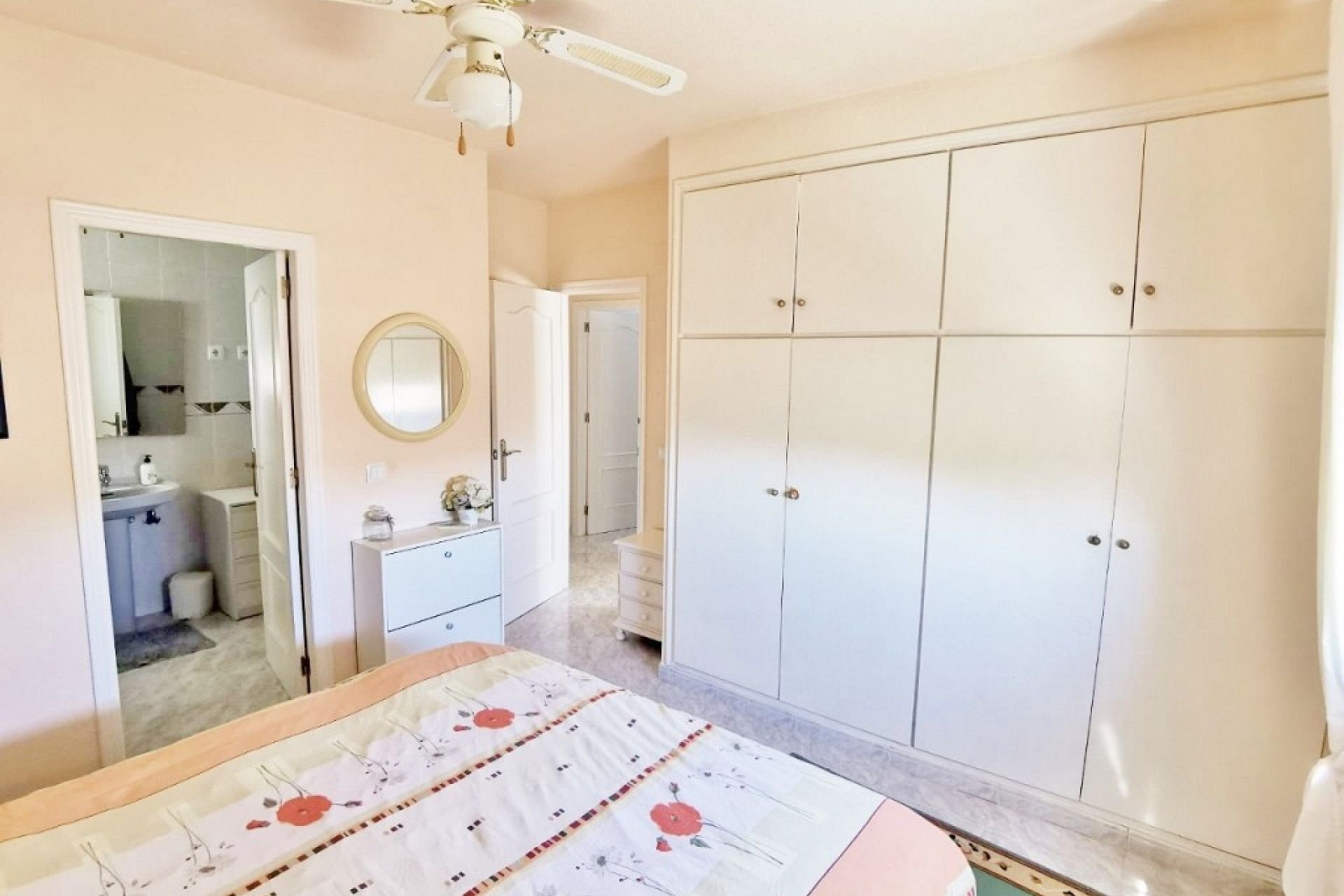 Resale - Villa -
San Miguel de Salinas - Inland
