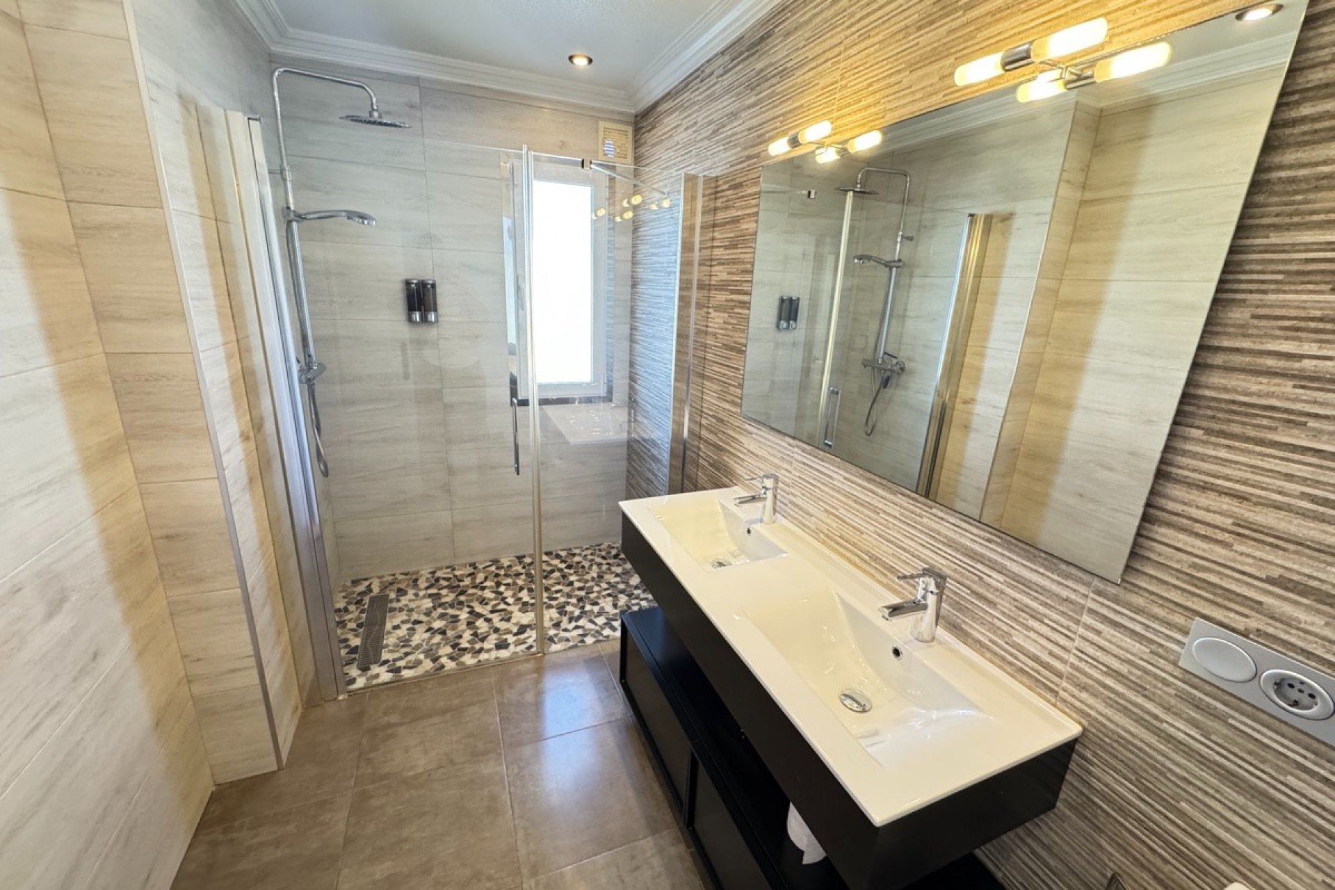 Resale - Villa -
San Miguel de Salinas - Inland