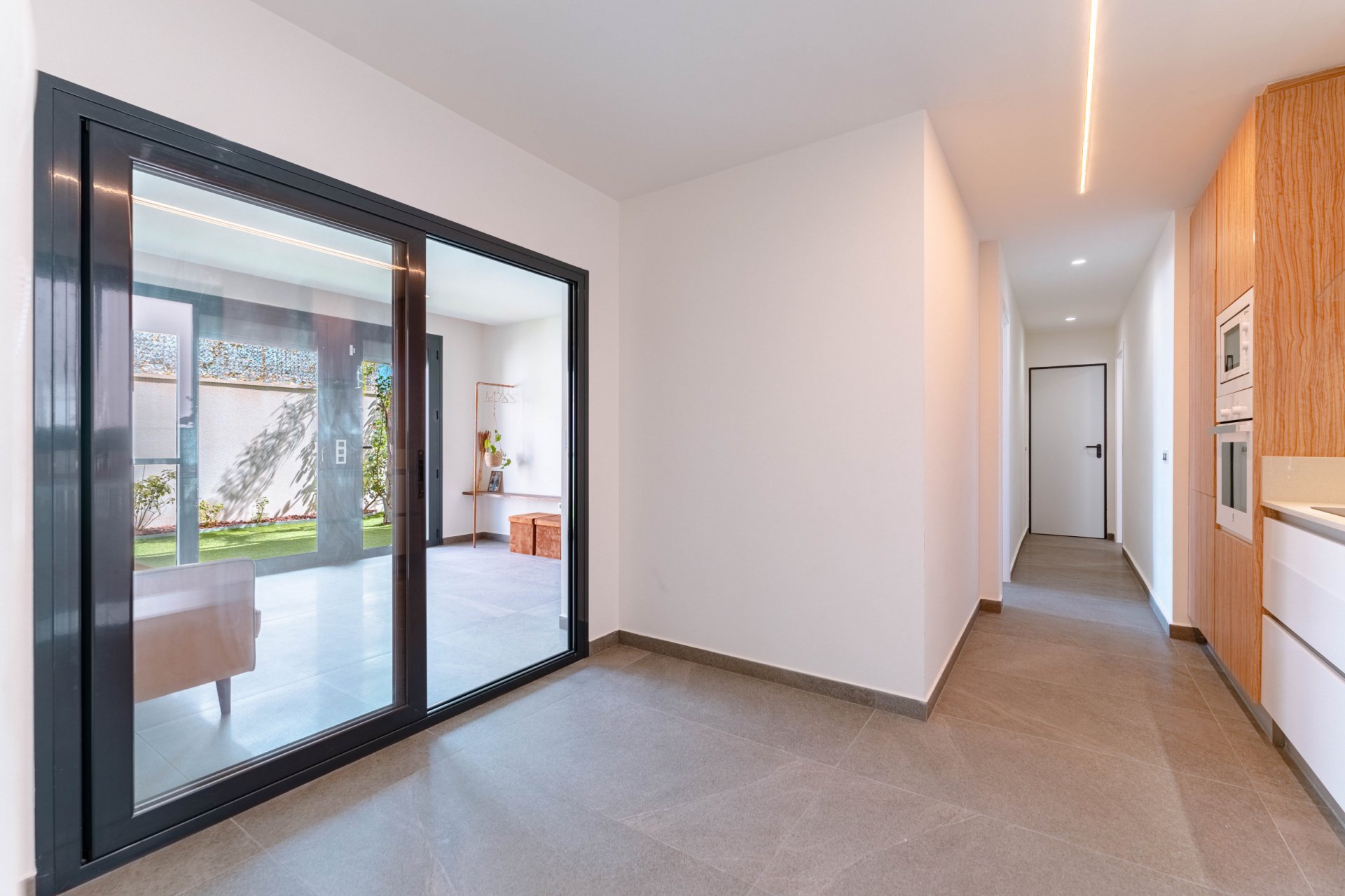 Resale - Villa -
San Miguel de Salinas - Inland