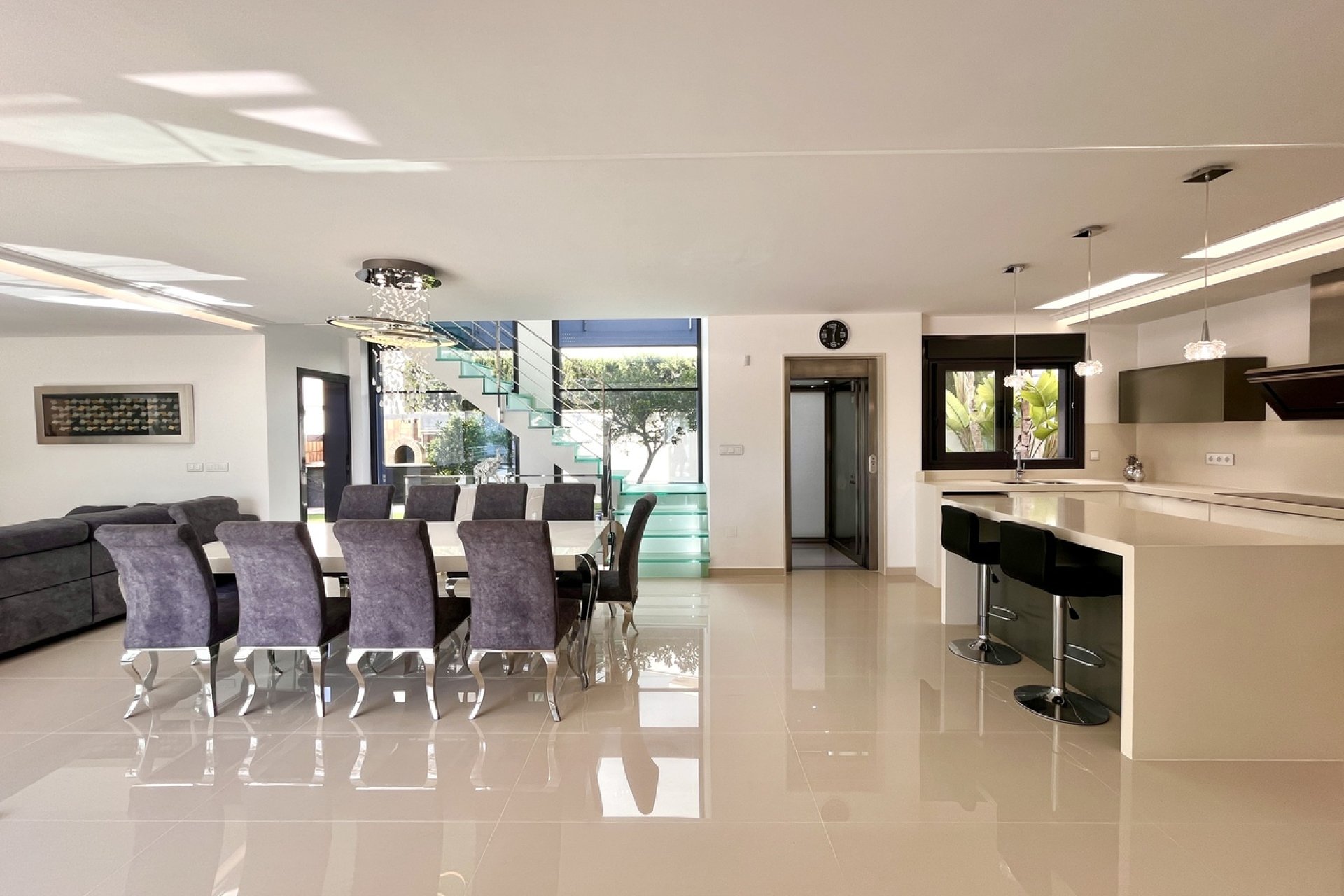 Resale - Villa -
San Miguel de Salinas - Inland