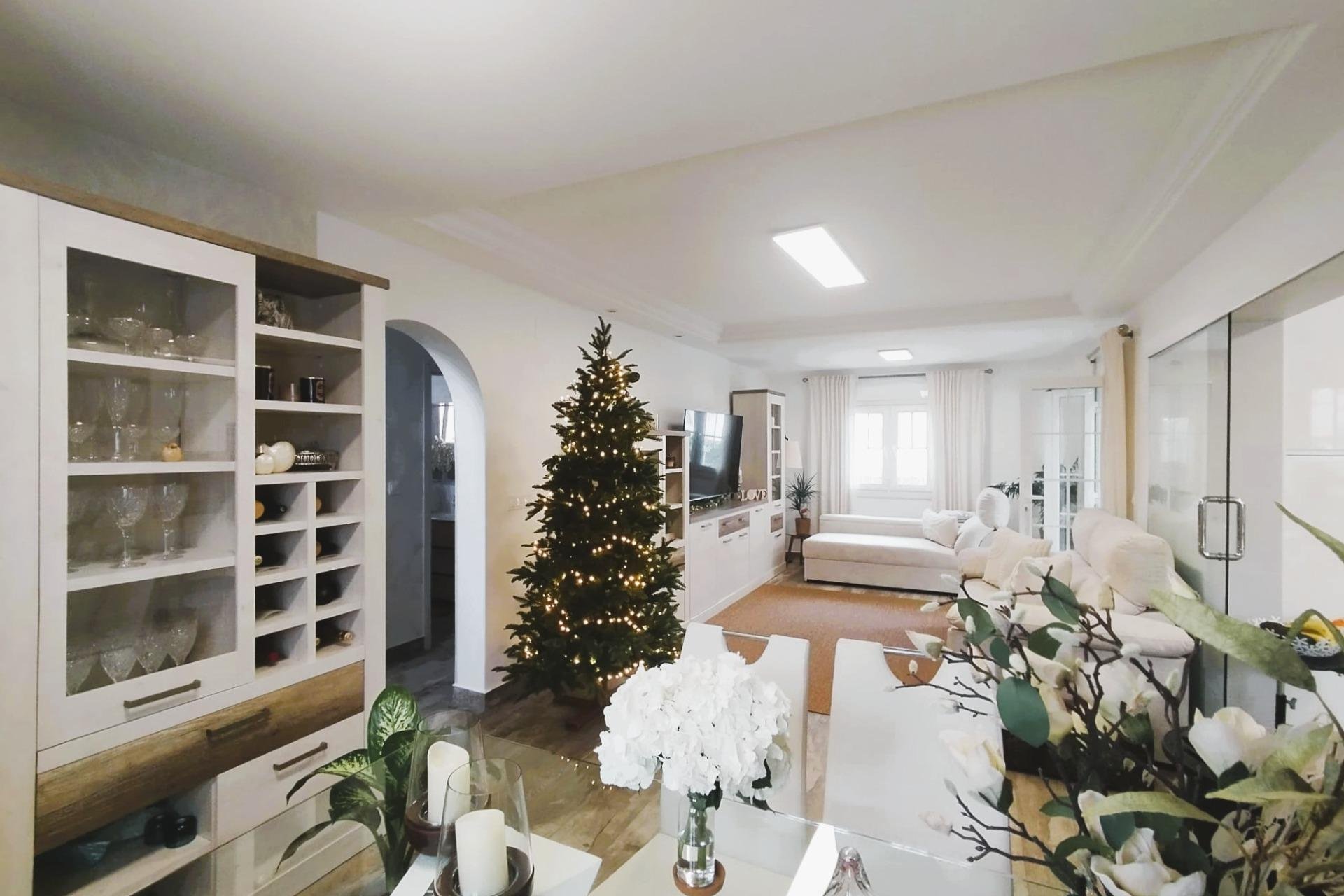 Resale - Villa -
San Miguel de Salinas - Inland