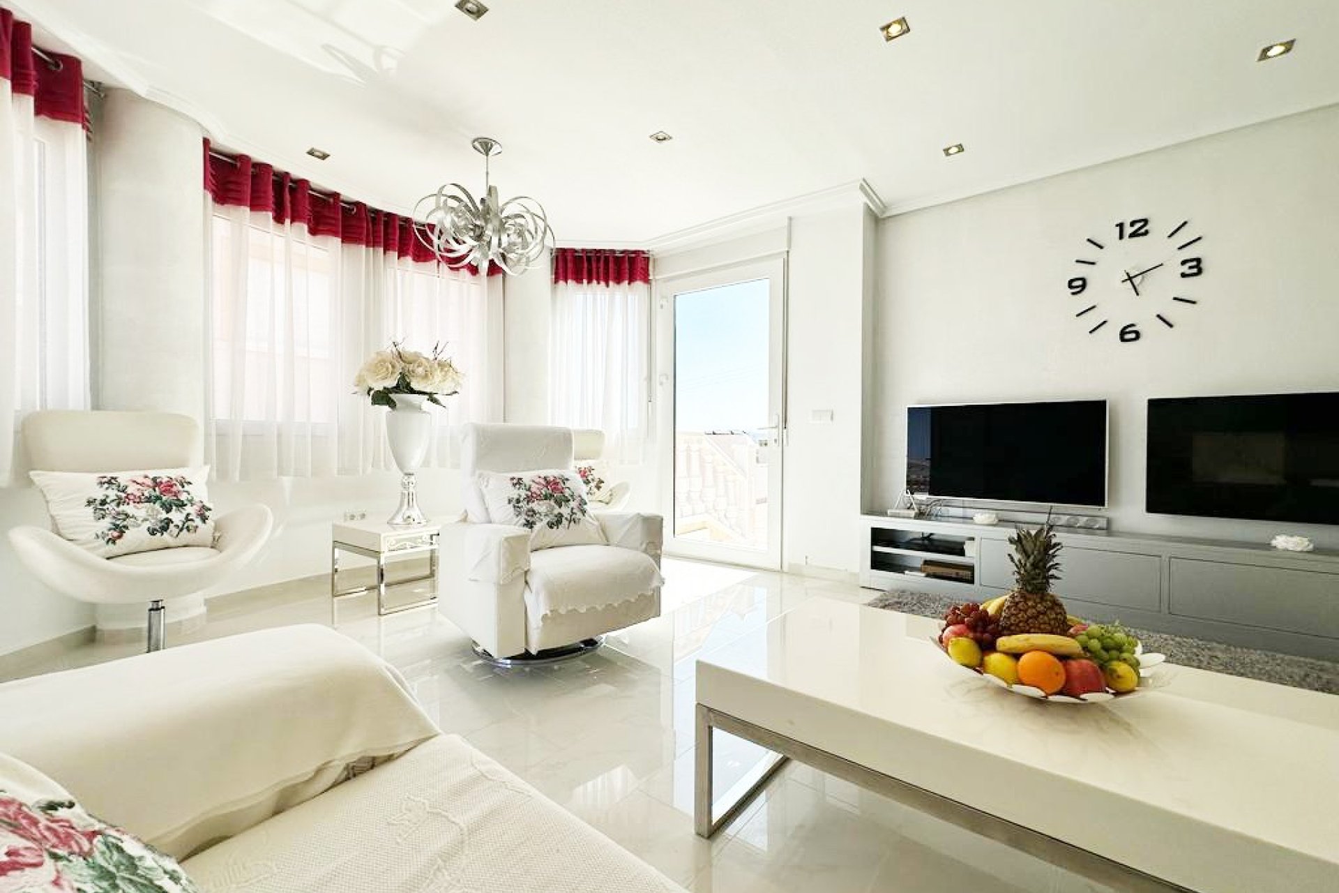 Resale - Villa -
San Miguel de Salinas - Inland