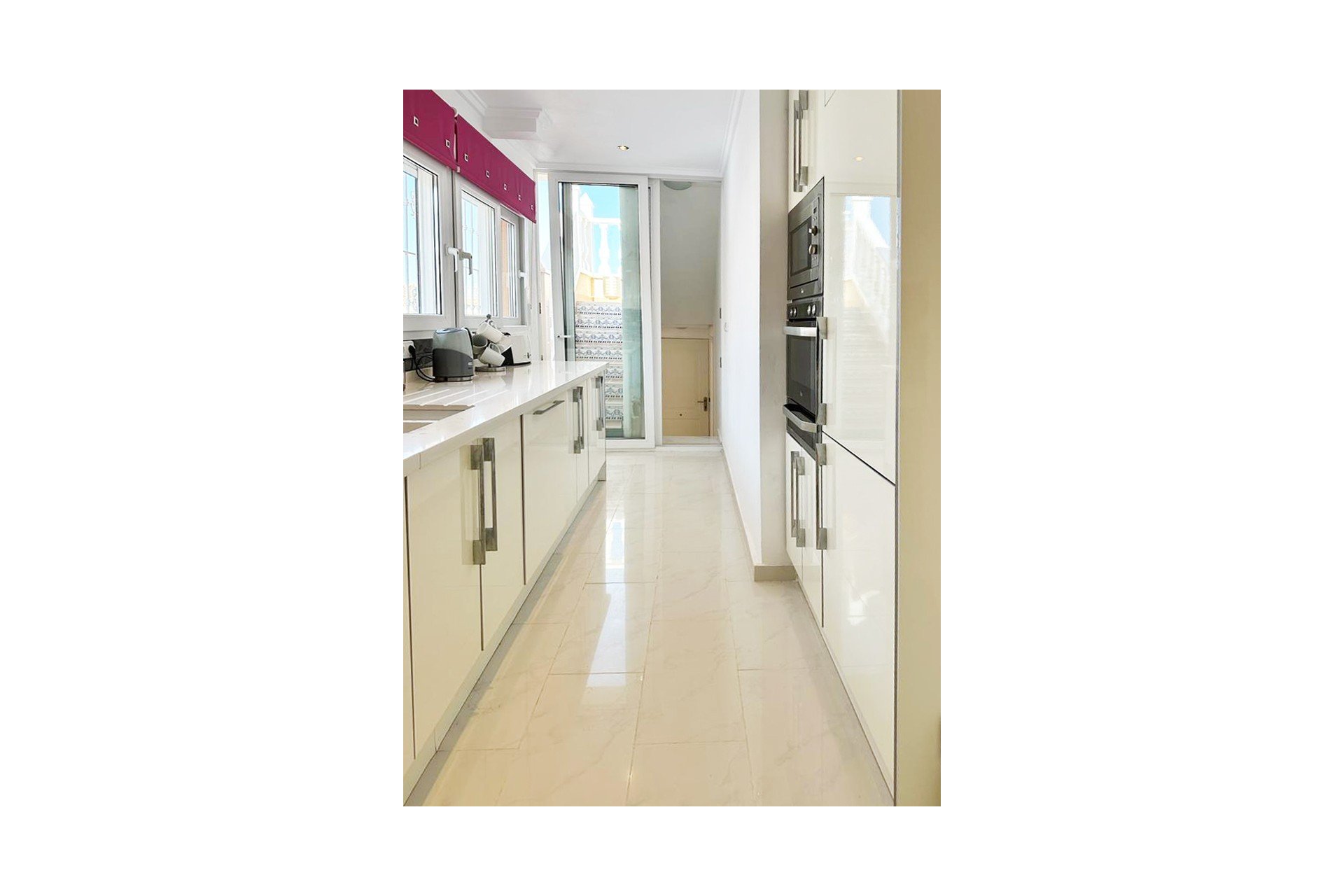 Resale - Villa -
San Miguel de Salinas - Inland